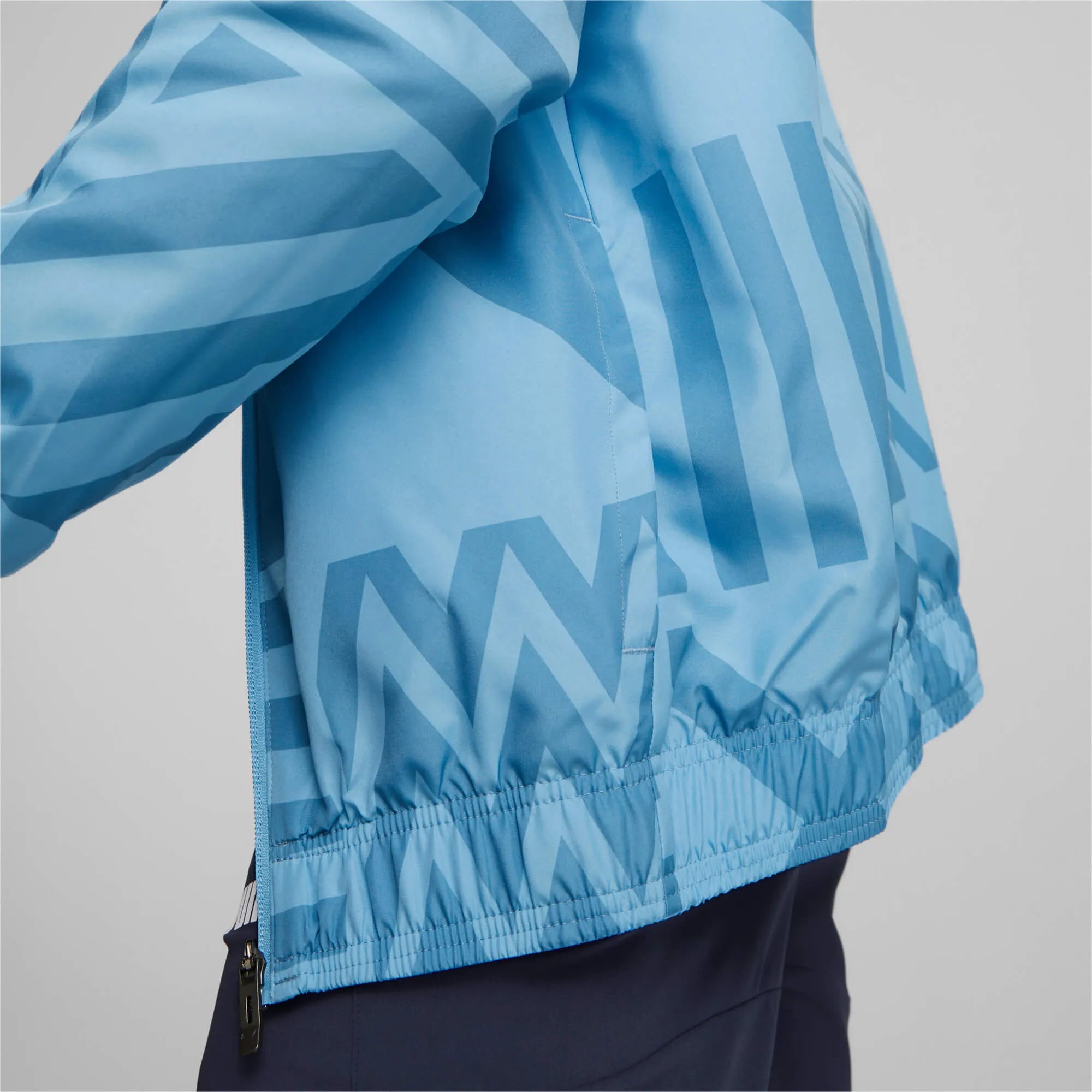 Puma 2022-23 Manchester City Pre-Match Jacket - Light Blue (Detail 2)