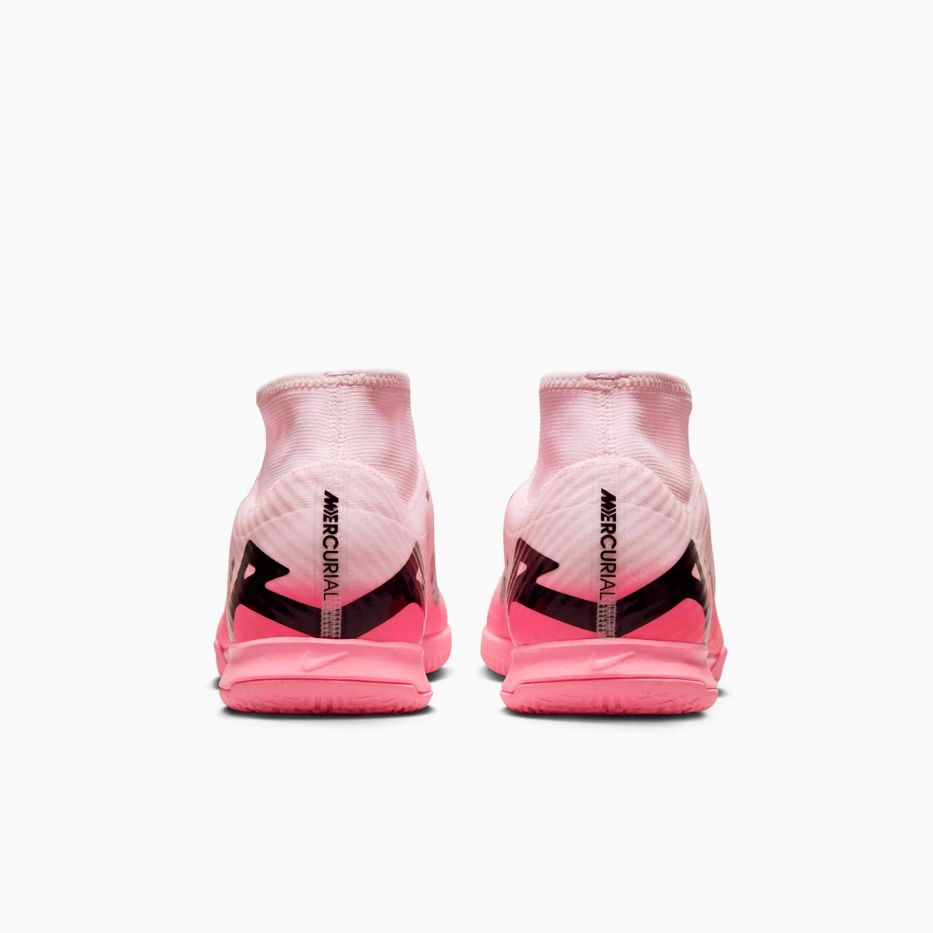 NIKE - Y $_12.JPG?set_id=880000500F