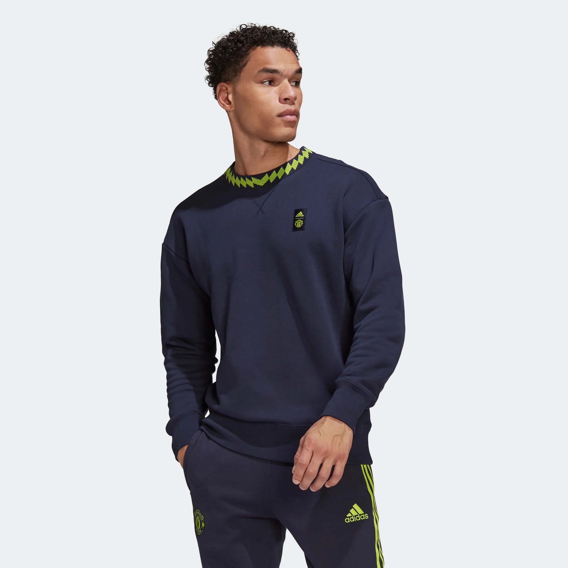 adidas 2022-23 Manchester United LS Crew Sweatshirt - Legend Ink (Model - Front)