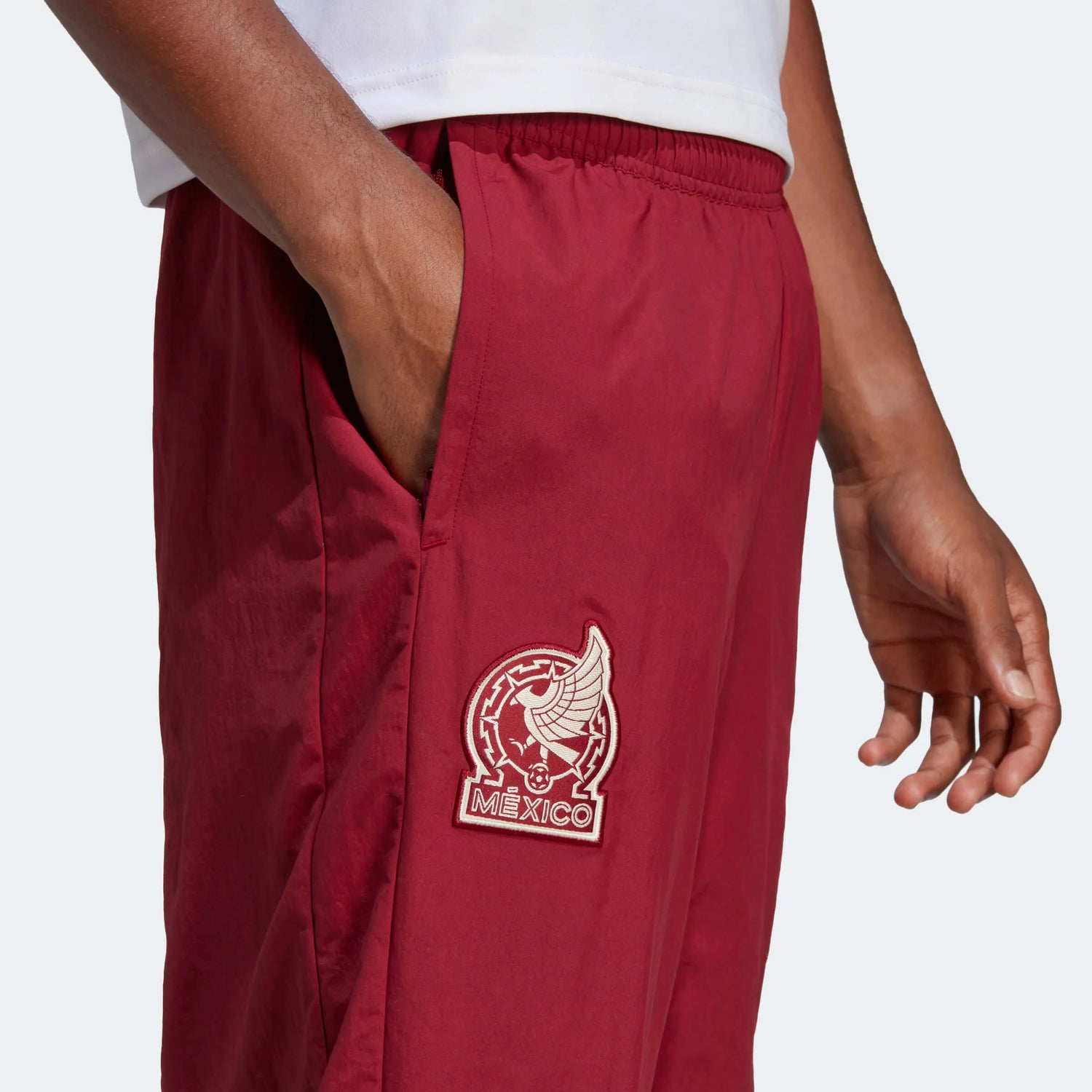 adidas 2022-23 Mexico Presentation Pants - Burgundy (Detail 1)
