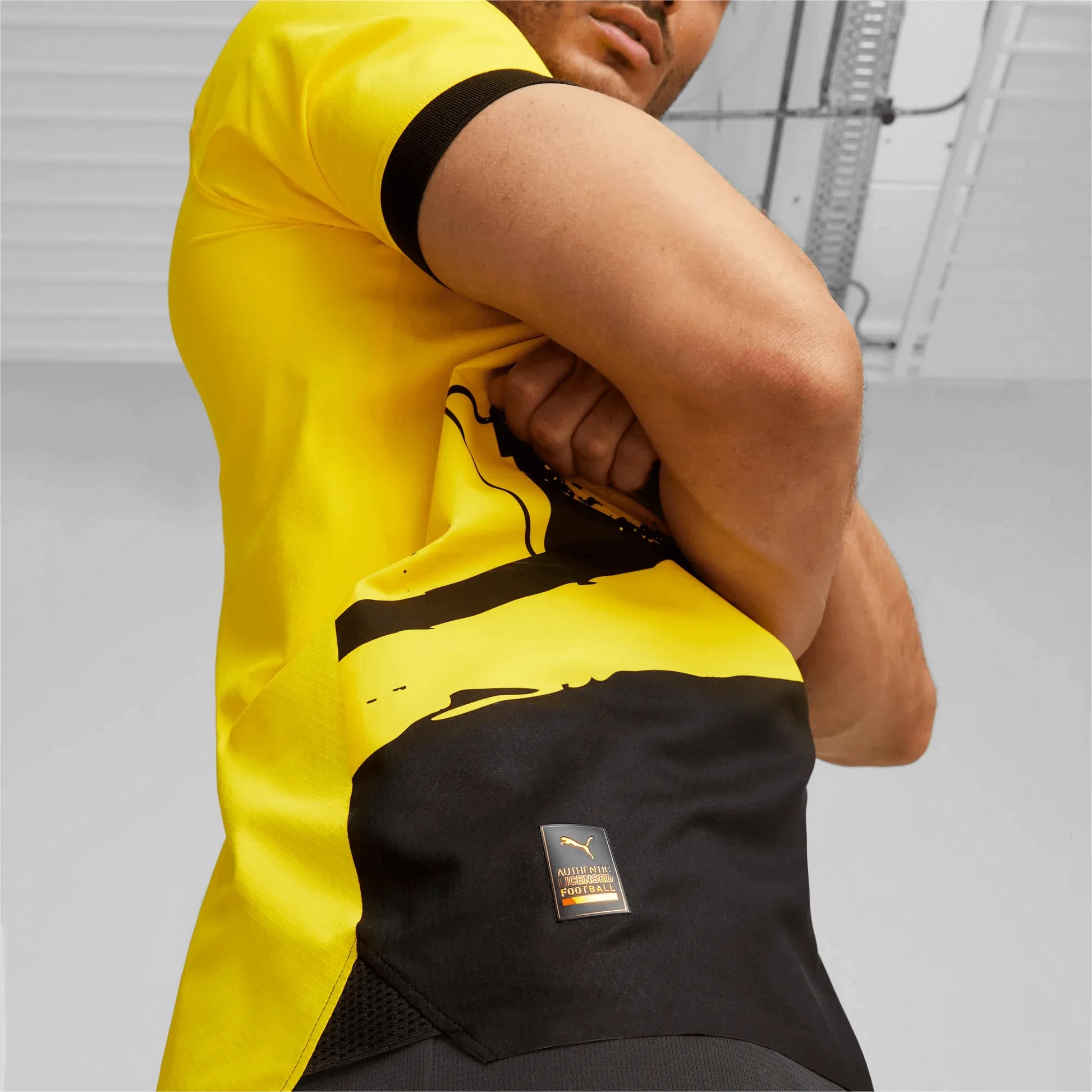 Puma 2023-24 Borussia Dortmund Men's Authentic Match Home Jersey (Detail 2)