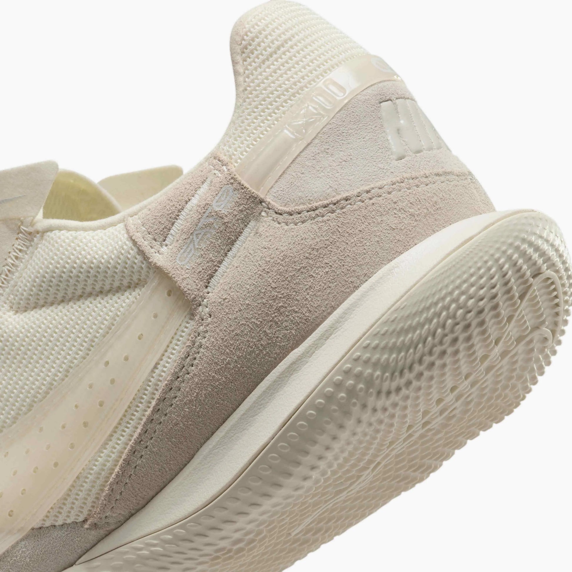 Nike Streetgato Coconut Milk/Coconut Milk (Detail 2)