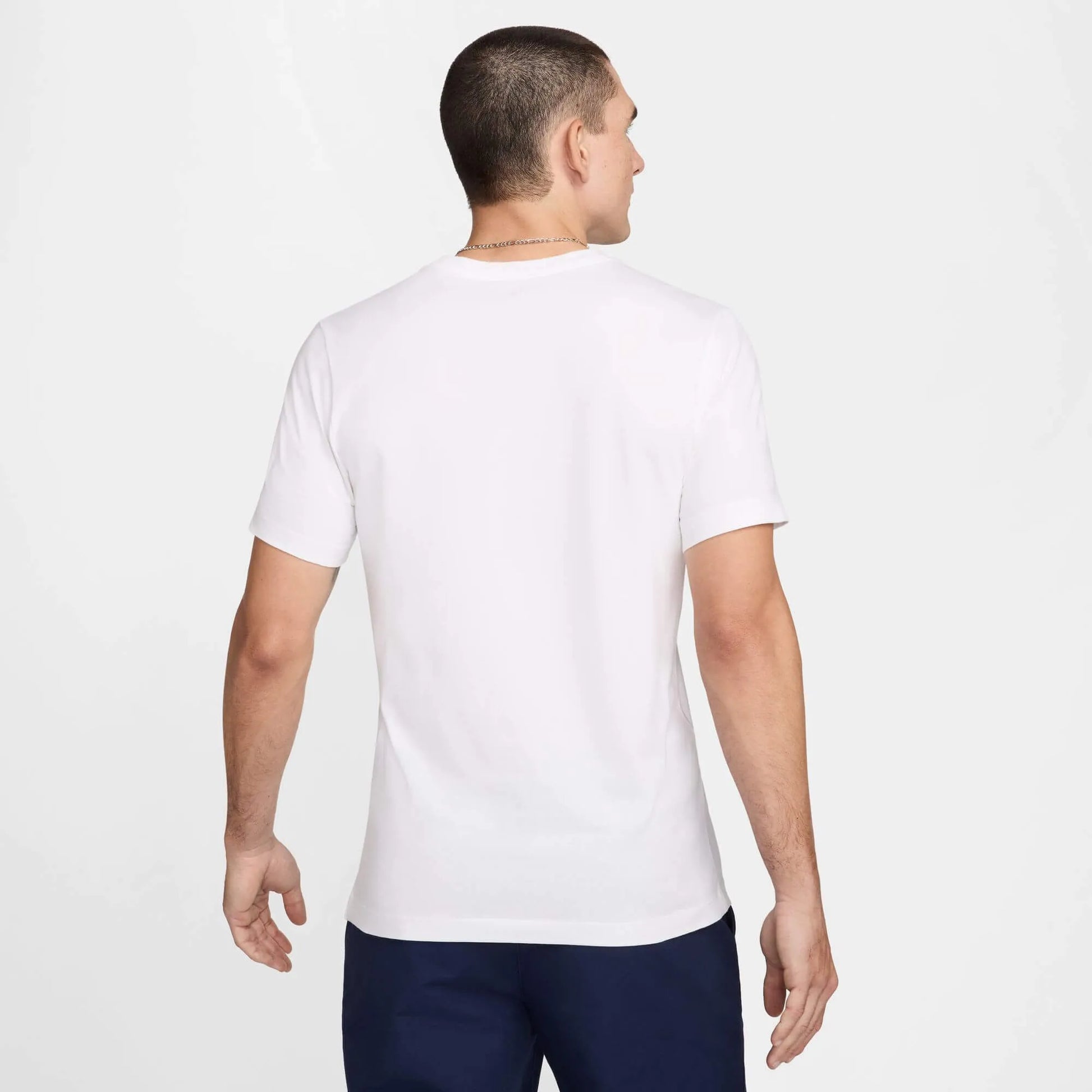 Nike 2024-25 Chelsea Men's Swoosh Tee (Model - Back)
