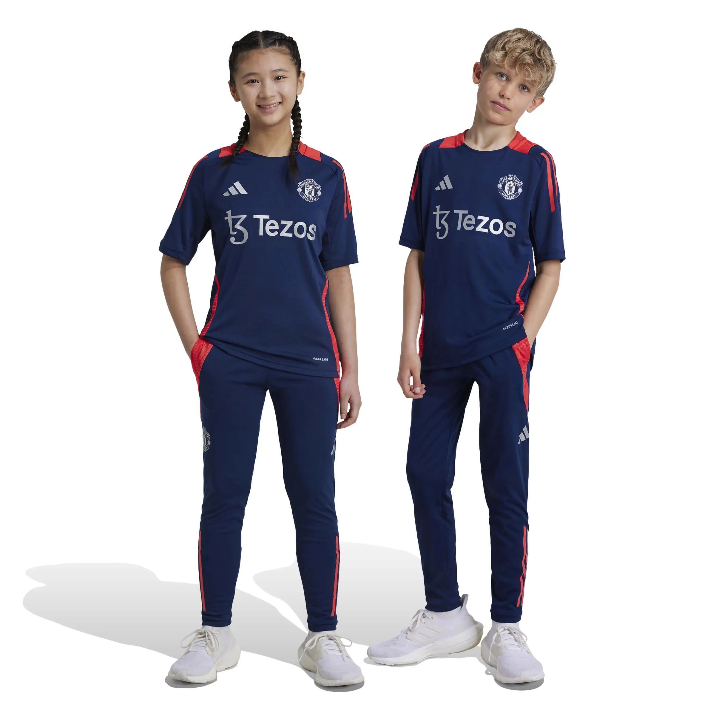 adidas 2024-25 Manchester United Youth Training Pants (Models - Front)