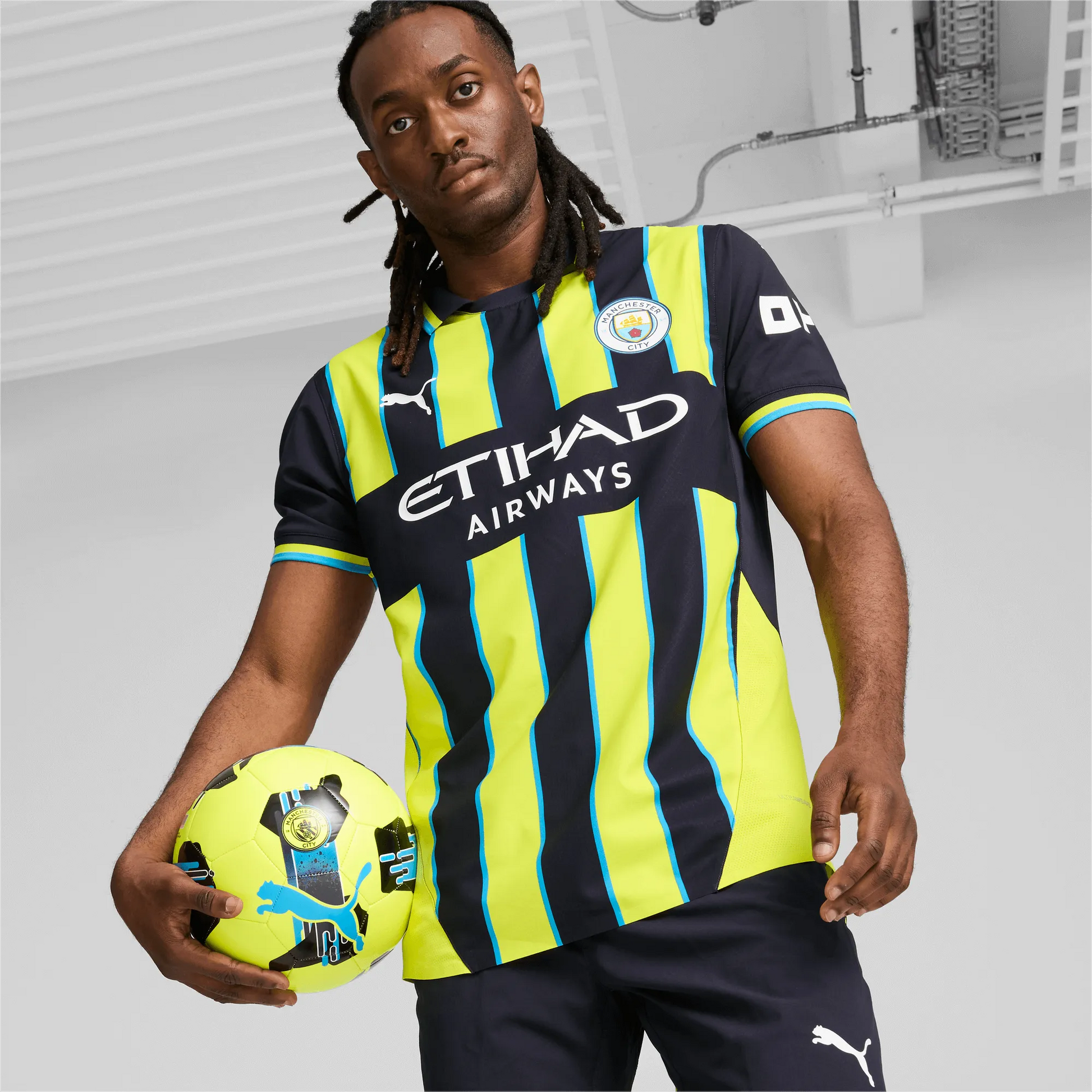 Puma 2024-25 Manchester City Men's Authentic Away Jersey (Model - Front)