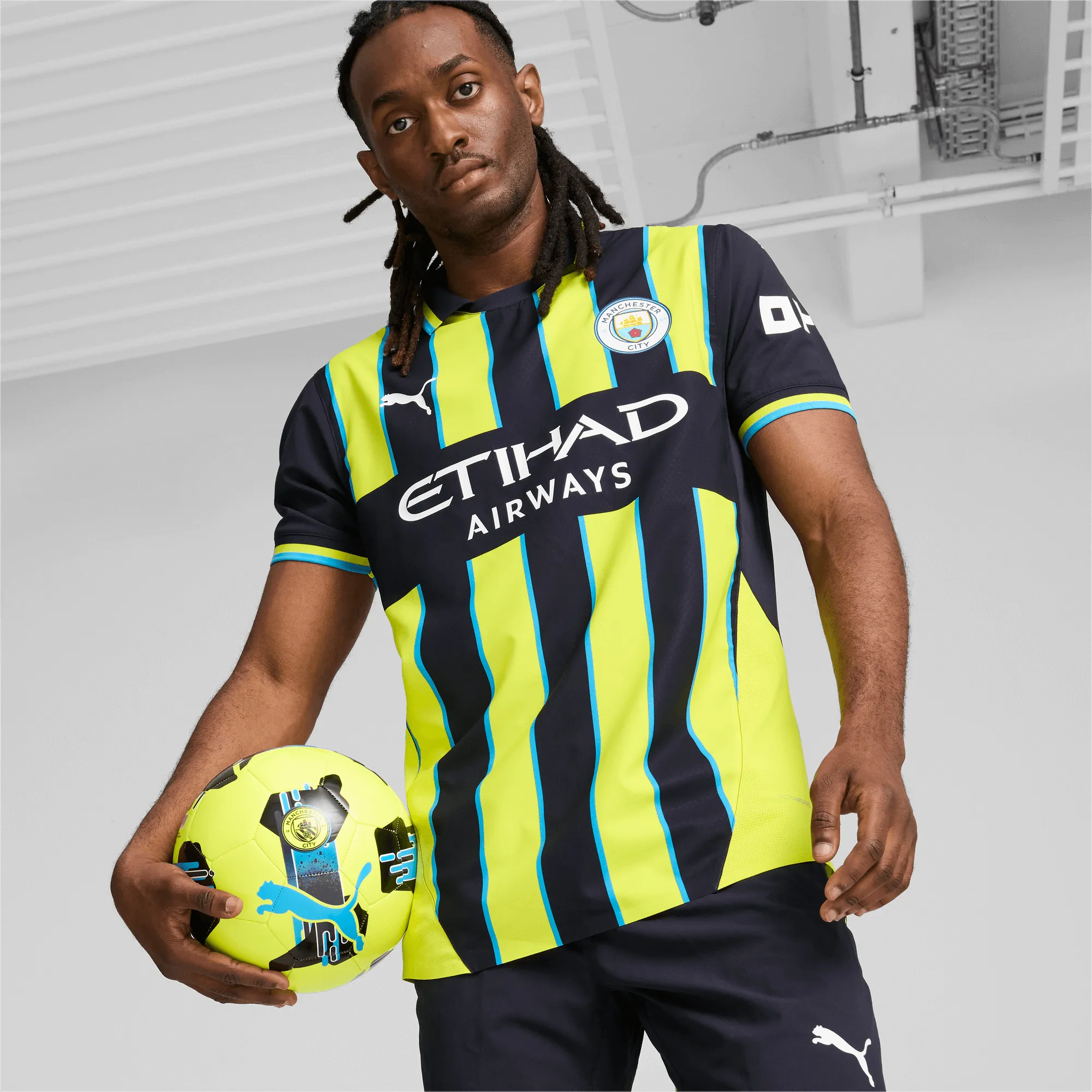 Puma 2024-25 Manchester City Men's Authentic Away Jersey (Model - Front)