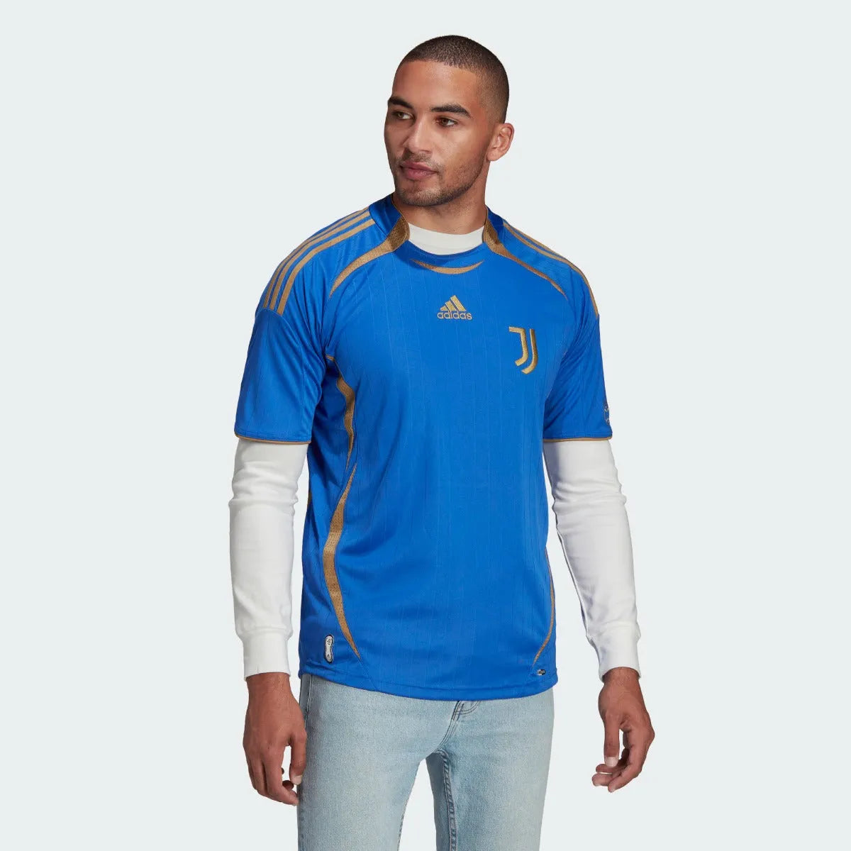 Adidas 2022 Juventus Teamgeist Jersey - Hi Res Blue (Model - Front)