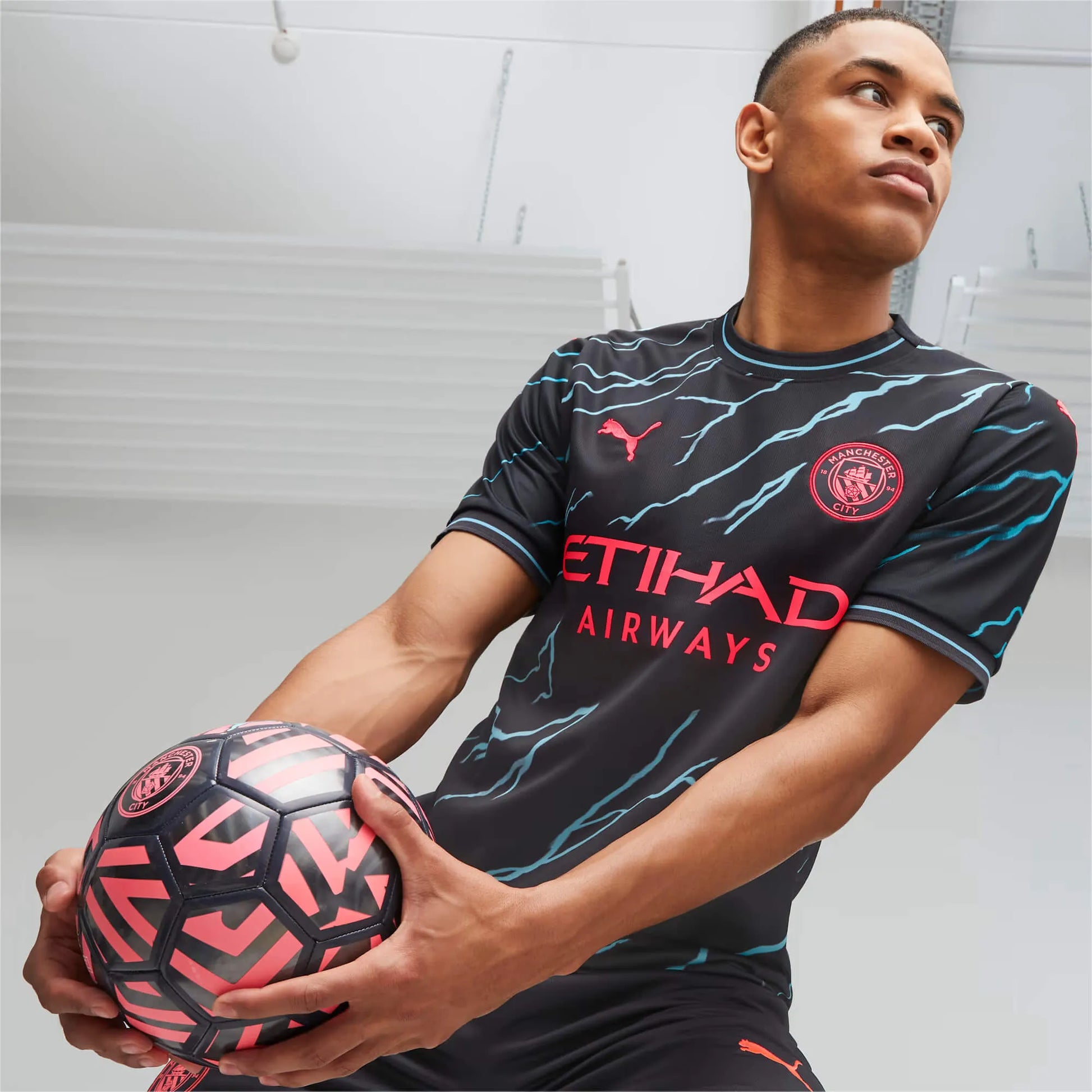 Puma 2023-24 Manchester City Men's Stadium Third Jersey (Model - Front)