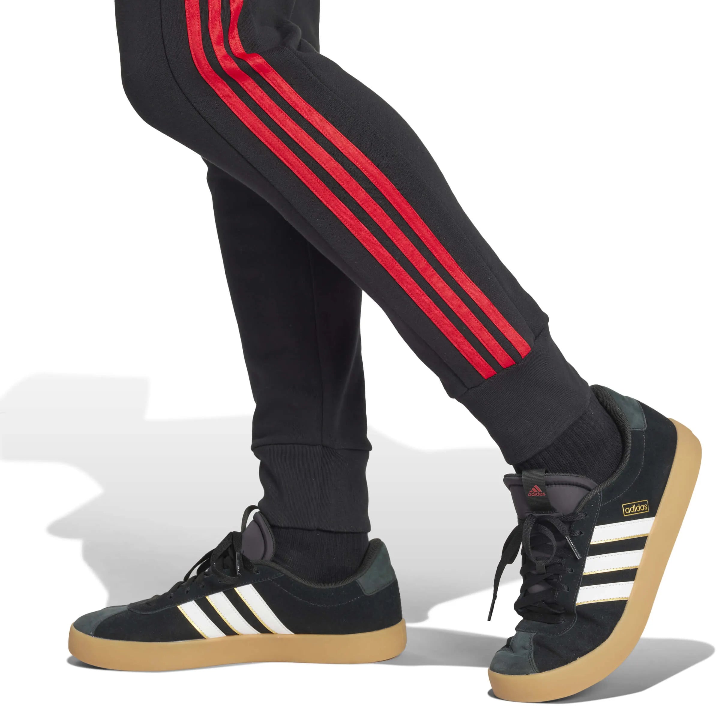 adidas 2024-25 Manchester United Men's DNA Pants (Detail 2)