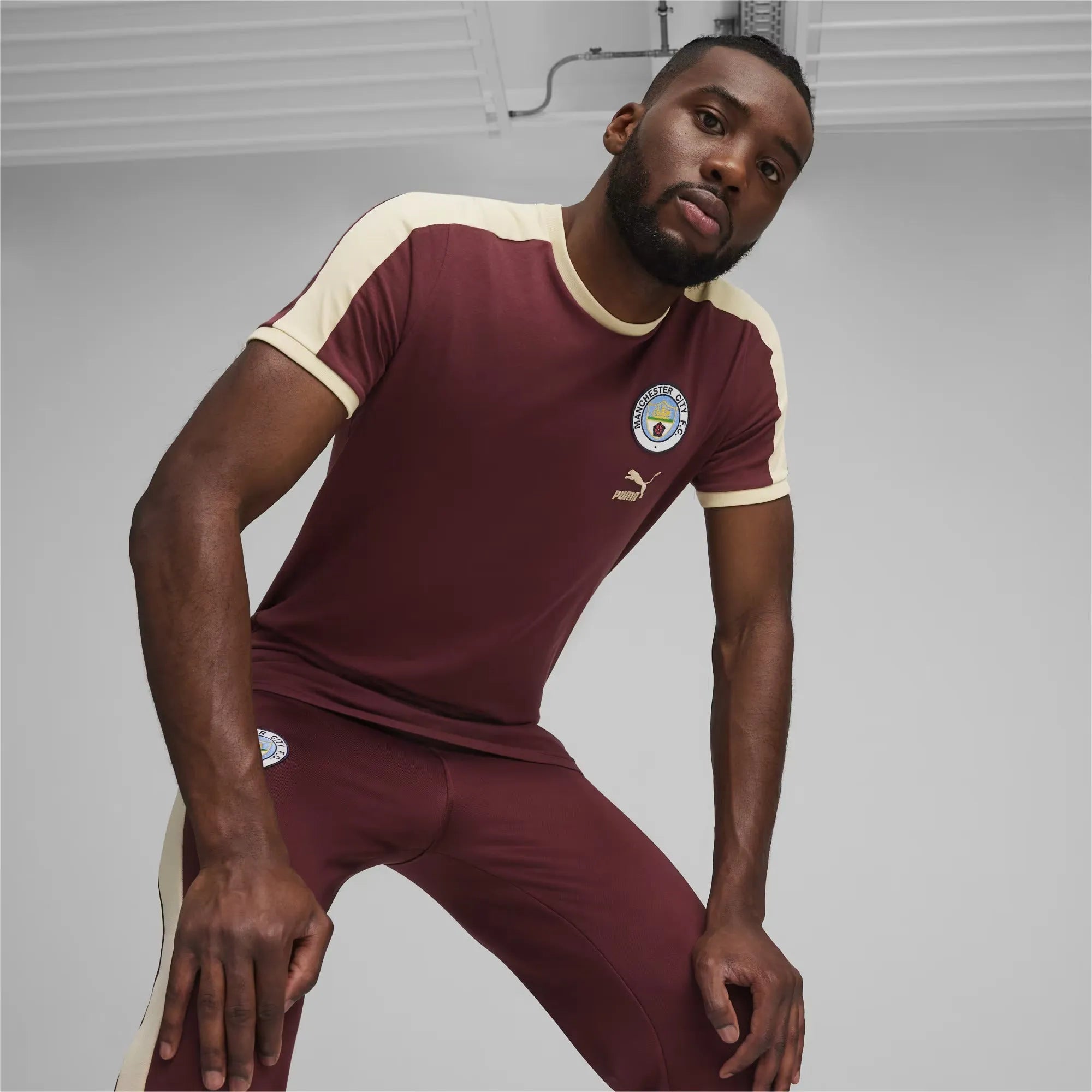 Puma 2024 Manchester City Men's Heritage T7 Tee (Model - Front)