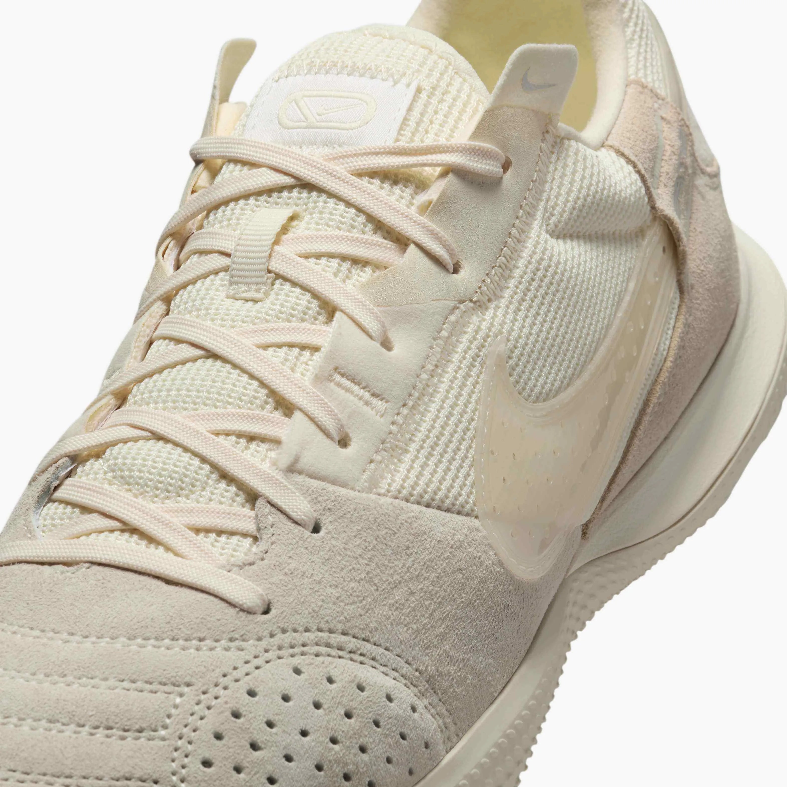 Nike Streetgato Coconut Milk/Coconut Milk (Detail 1)