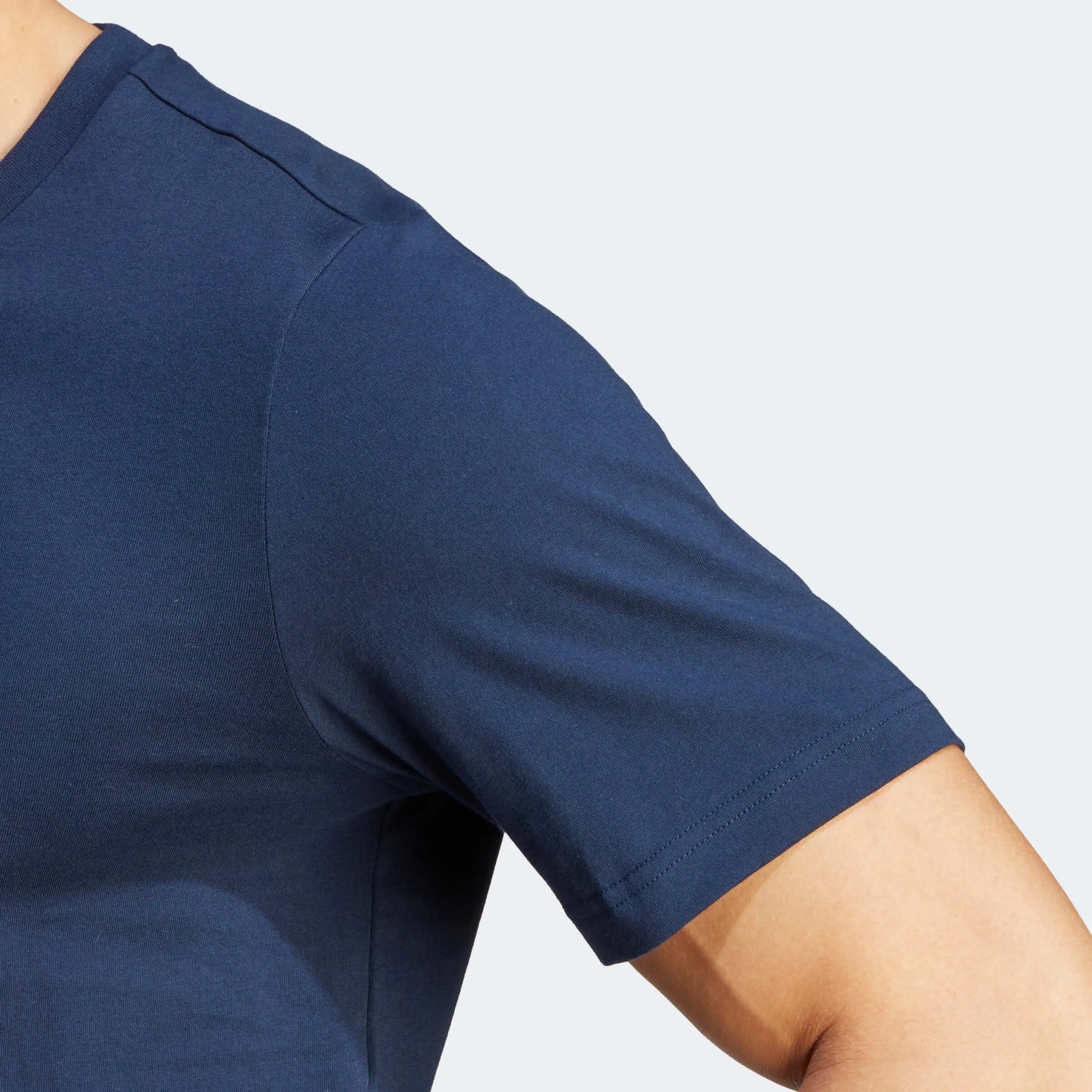 adidas 2023-24 Arsenal Men's DNA Graphic Tee (Detail 2)