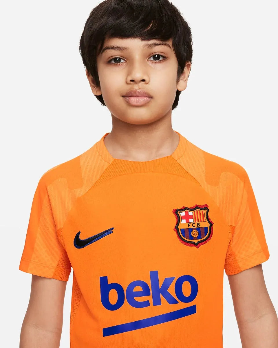 Nike 2022 FC Barcelona Youth SS Strike Top - Vivid Orange (Detail 2)