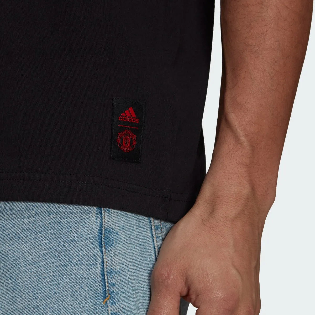Adidas 2021-22 Manchester United Tee - Black-Red (Detail 2)