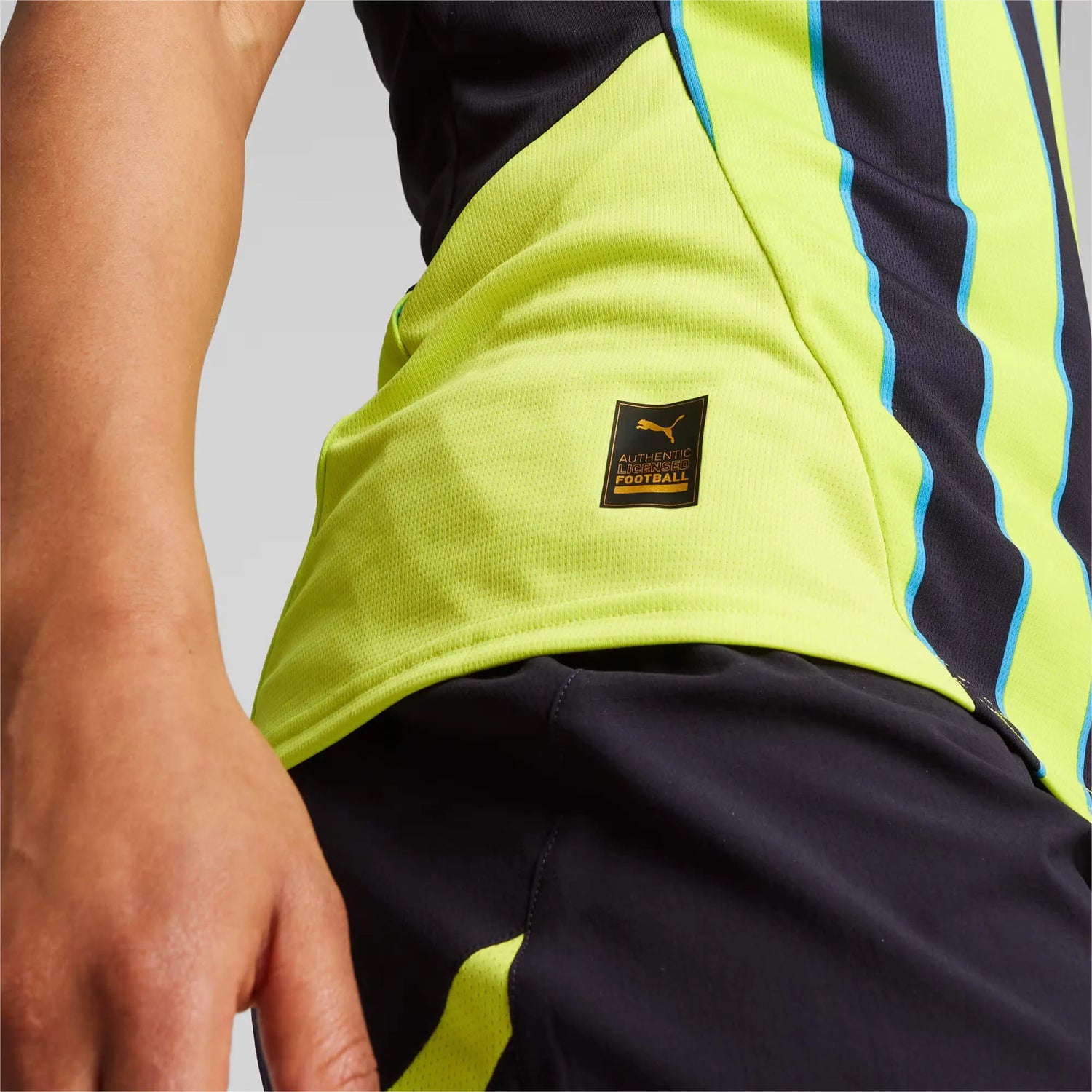 Puma 2024-25 Manchester City Women's Stadium Away Jersey (Detail 2)