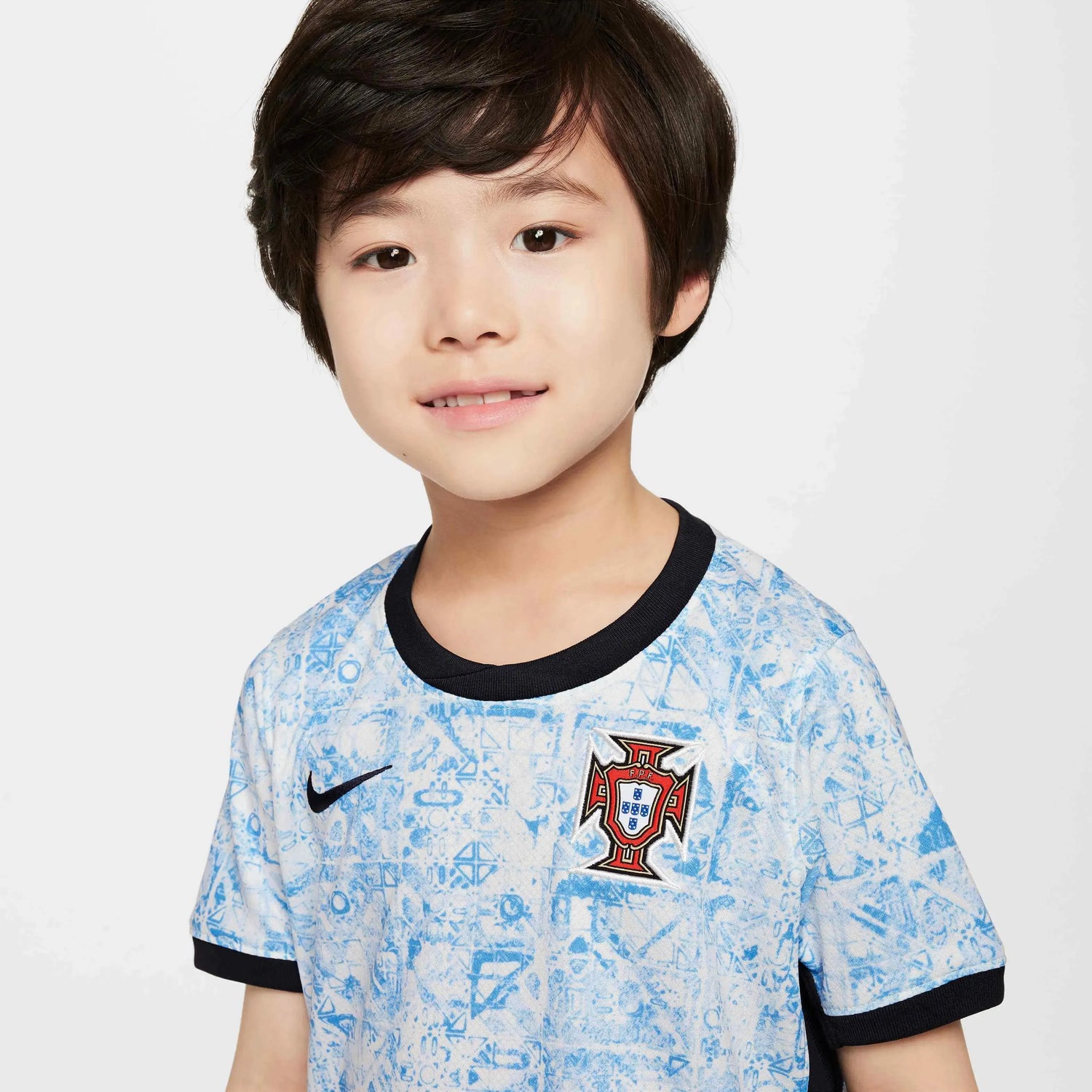 Nike 2024-25 Portugal Kids Stadium Away Kit (Detail 1)