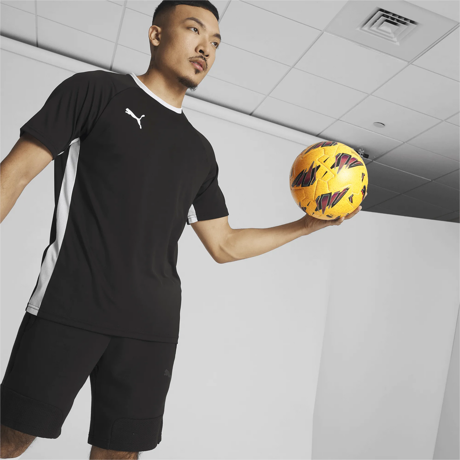 Puma 2023-24 Orbita LaLiga 1 YW Match Ball (Model 2)