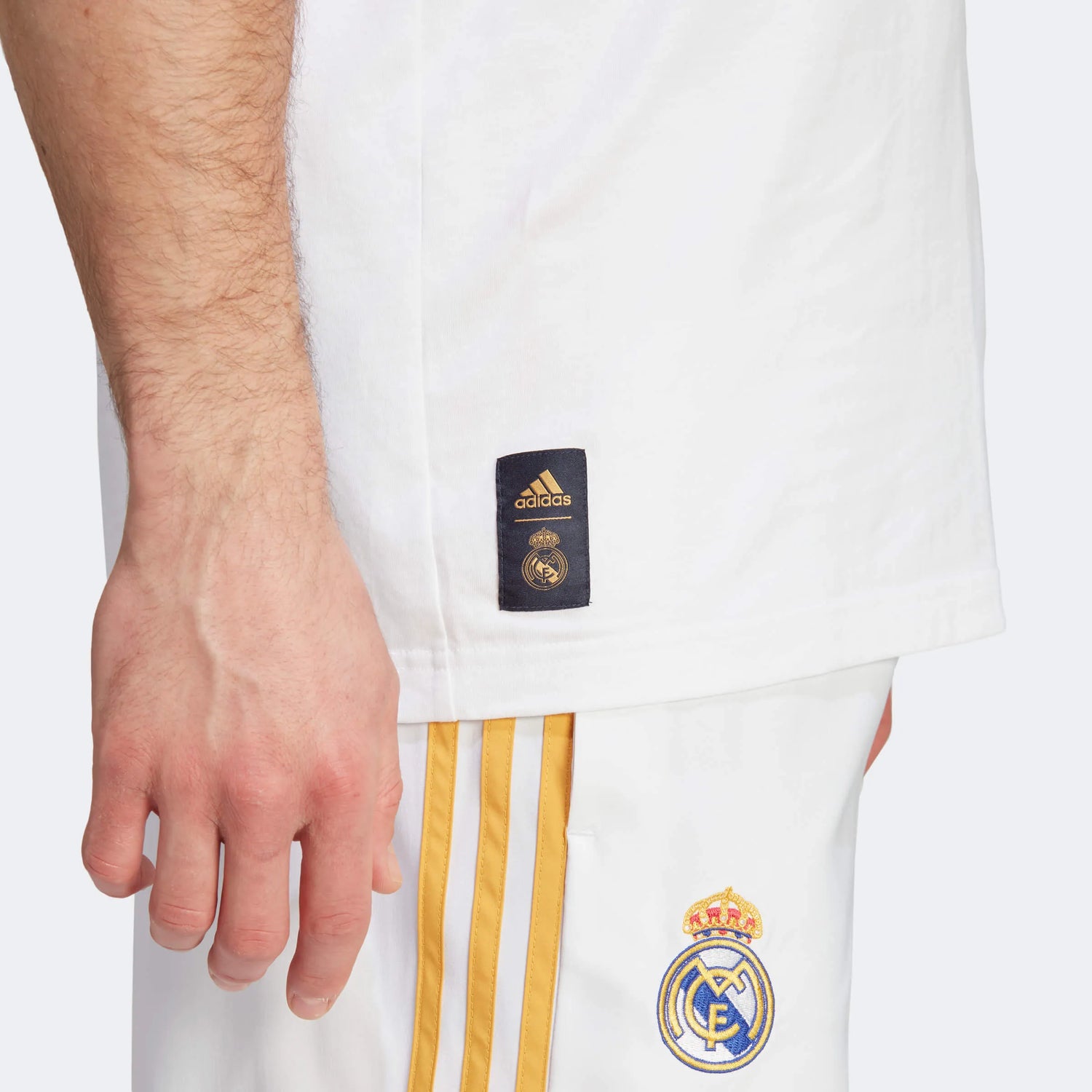 adidas 2023-24 Real Madrid Men's DNA Graphic Tee (Detail 2)