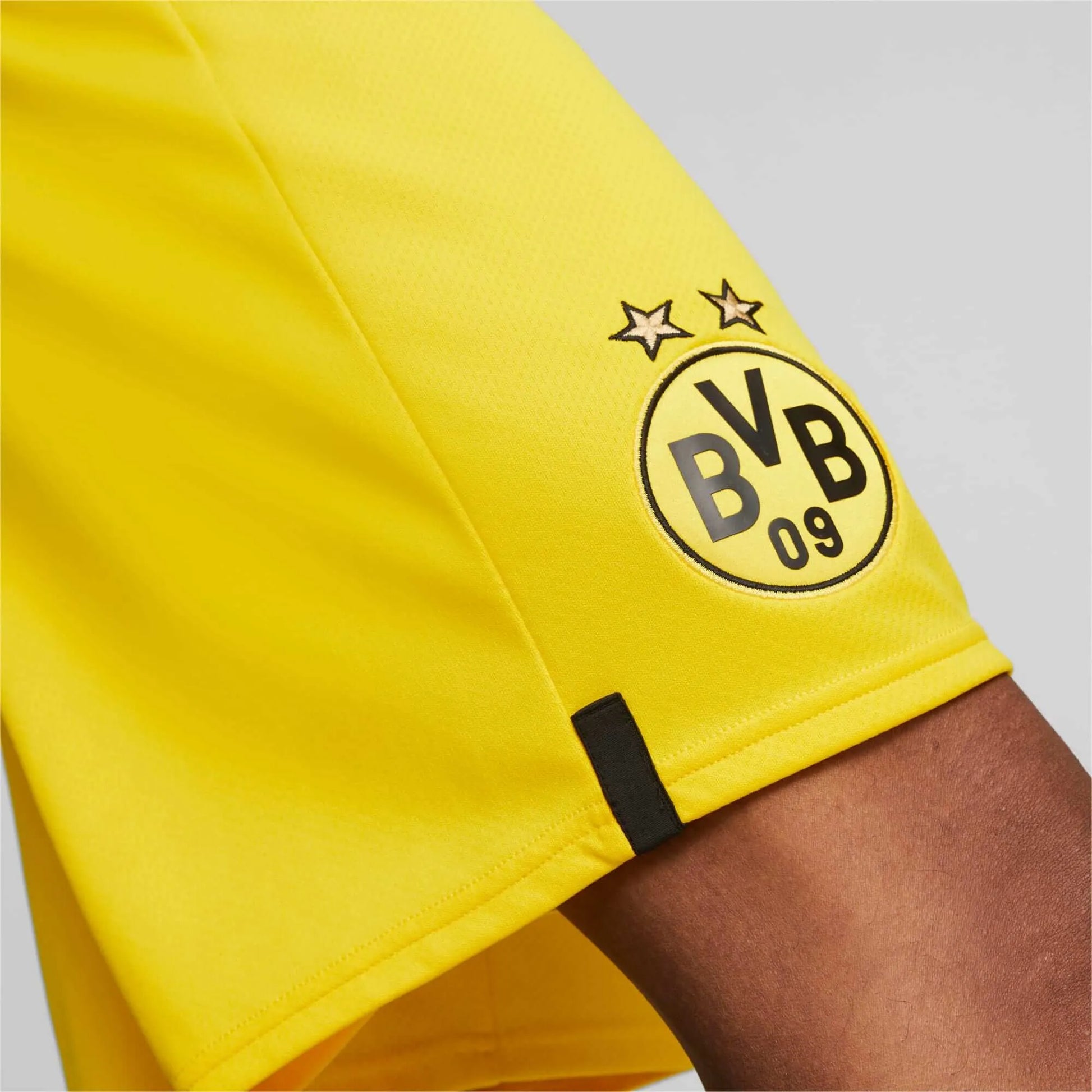 Puma 2022-23 Borussia Dortmund Shorts - Cyber Yellow (Detail 1)