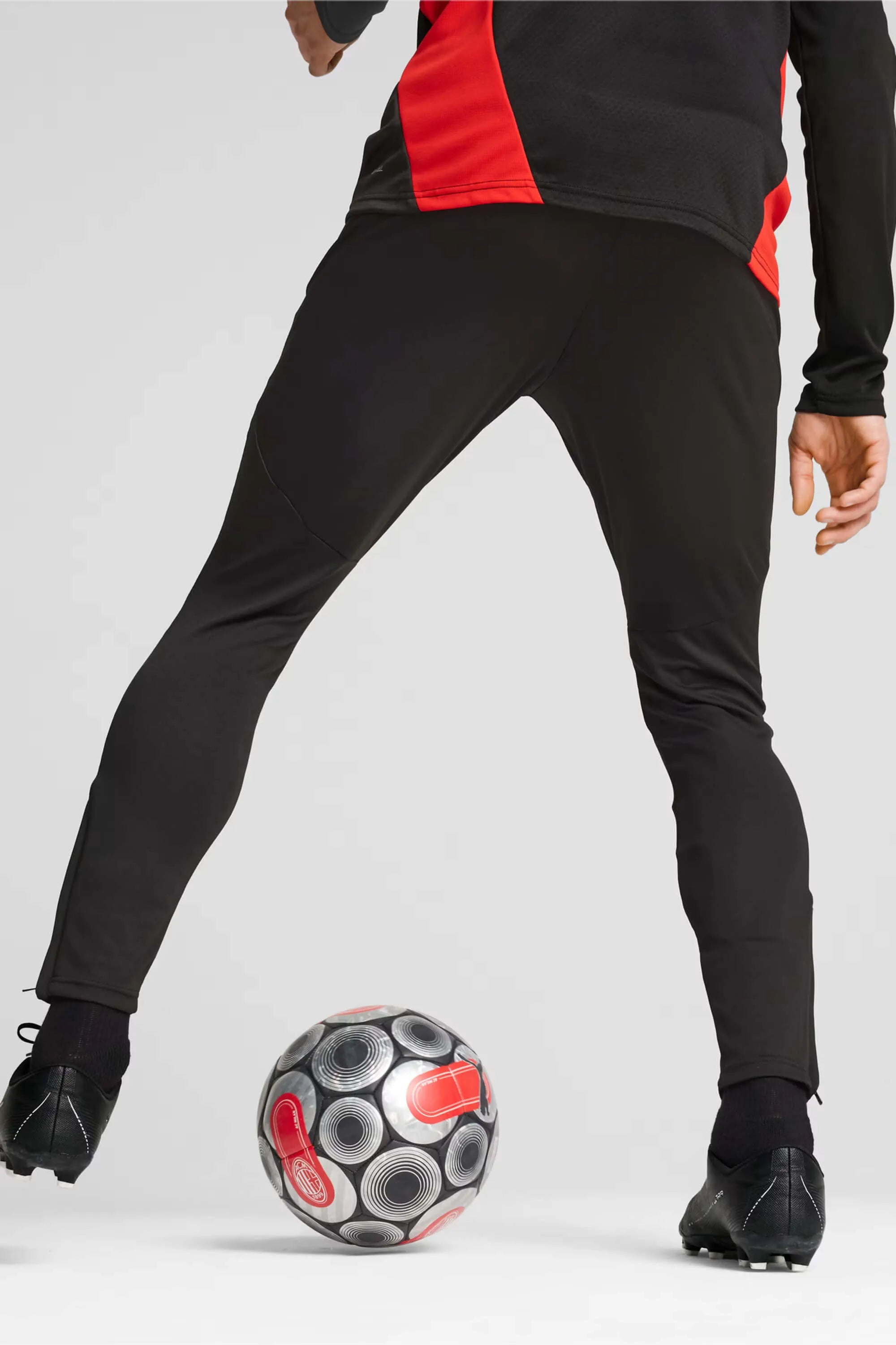 Puma 2024-25 AC Milan Men's Training Pants (Model - Back)