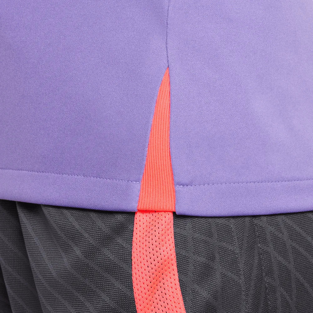Nike 2023-24 Liverpool Youth Strike Training Jersey (Detail 3)