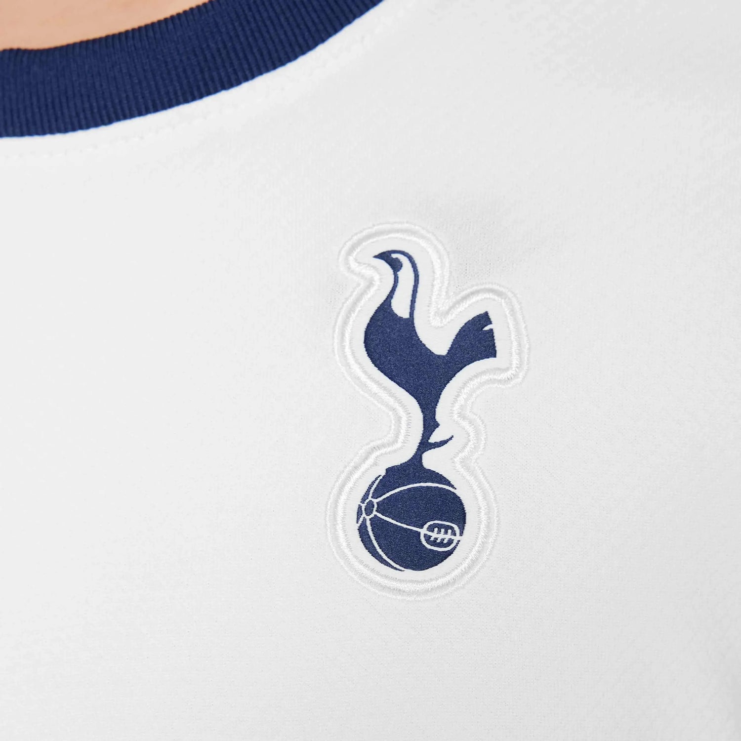 Nike 2024-25 Tottenham Little Kids' Stadium Home Kit (Detail 2)