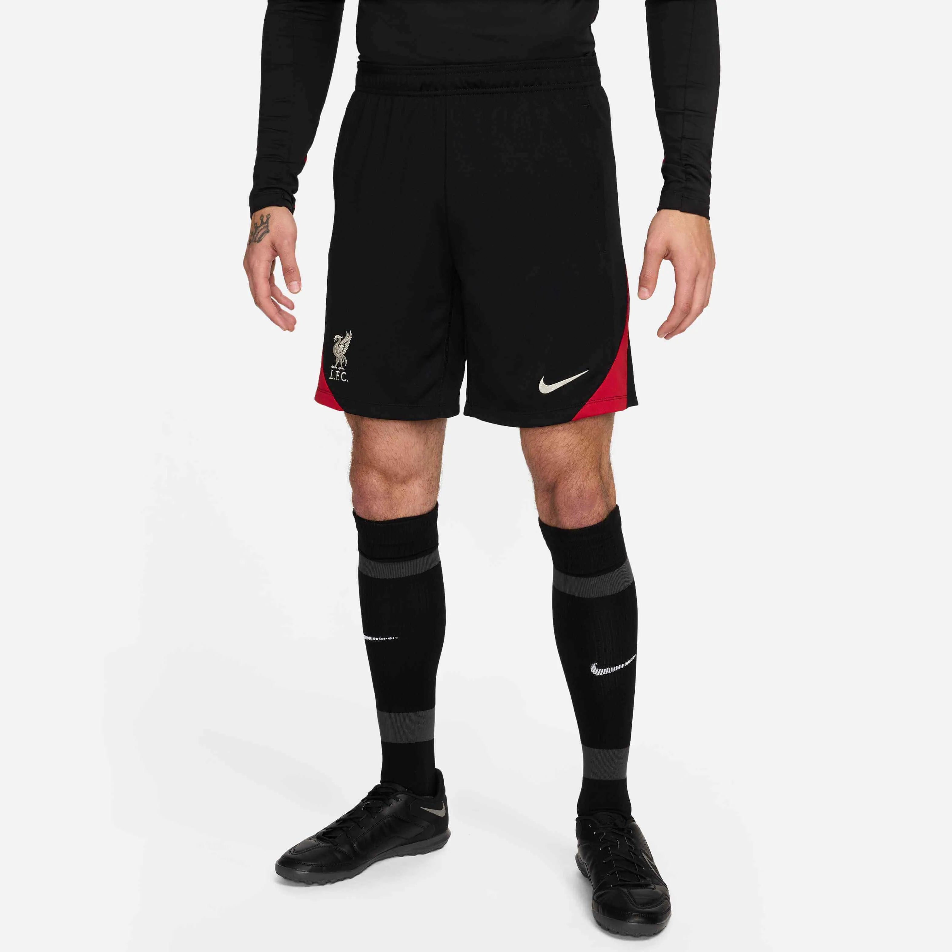 Nike 2024-25 Liverpool Men's Strike Shorts (Model - Front)