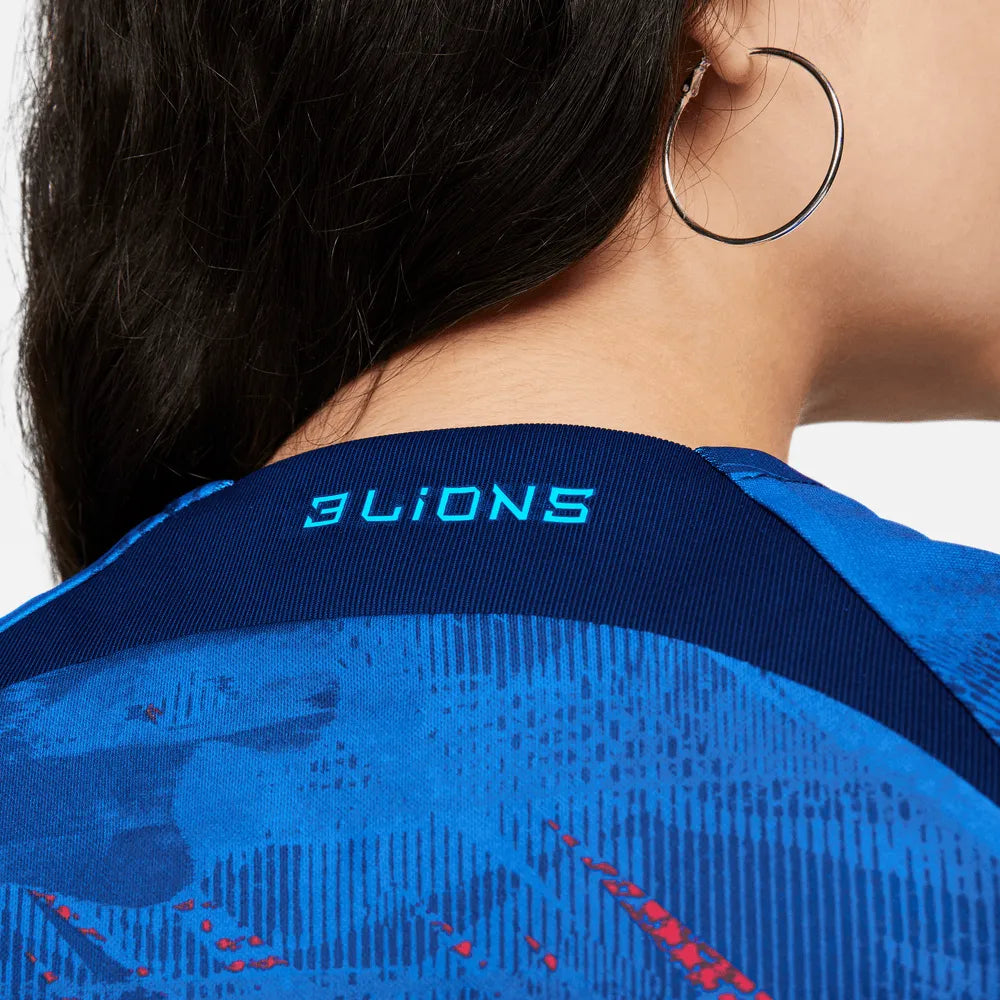 Nike 2022-23 England Women's Training Pre-Match Jersey - Blue (Detail 2)