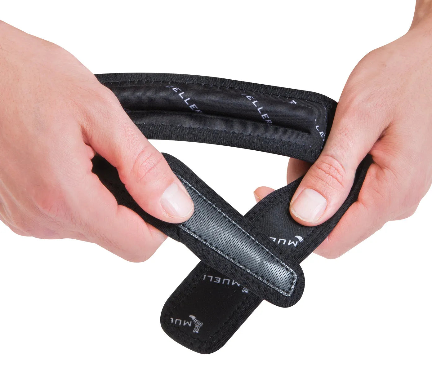 Mueller Sport Care Jumper's Knee Strap OSFm - Black (Detail)