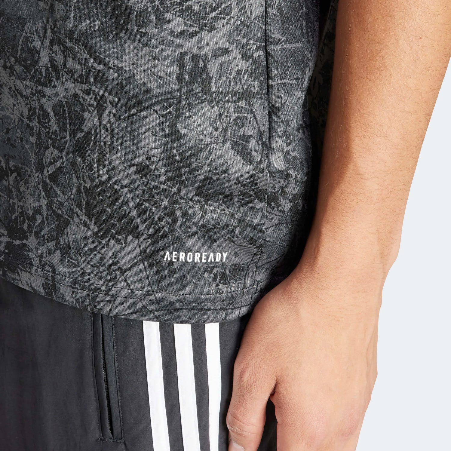 adidas 2023-24 Manchester United Men's SR Pre-Match Jersey (Detail 2)