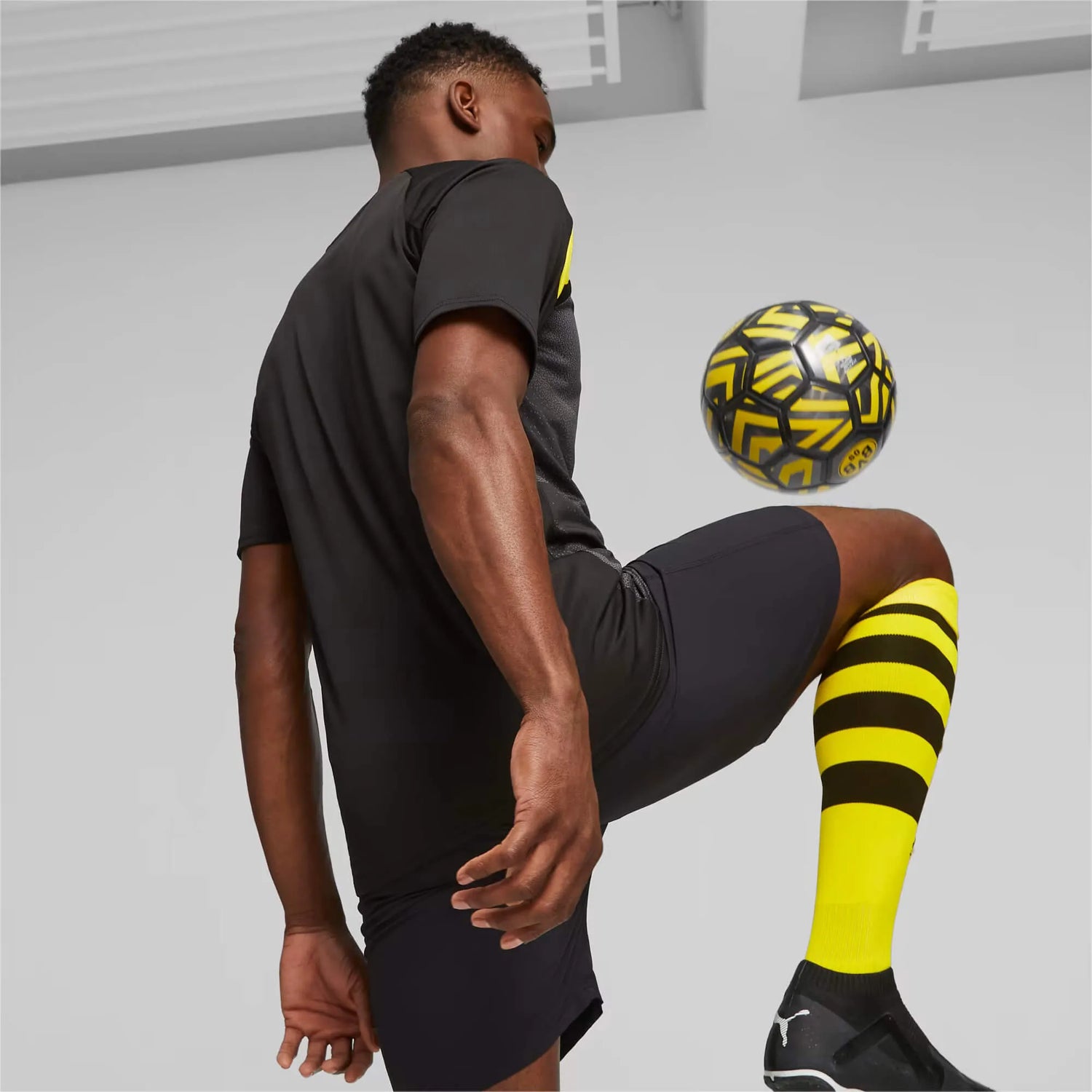 Puma 2023-24 Borussia Dortmund Men's Pre-Match Jersey (Model - Back)