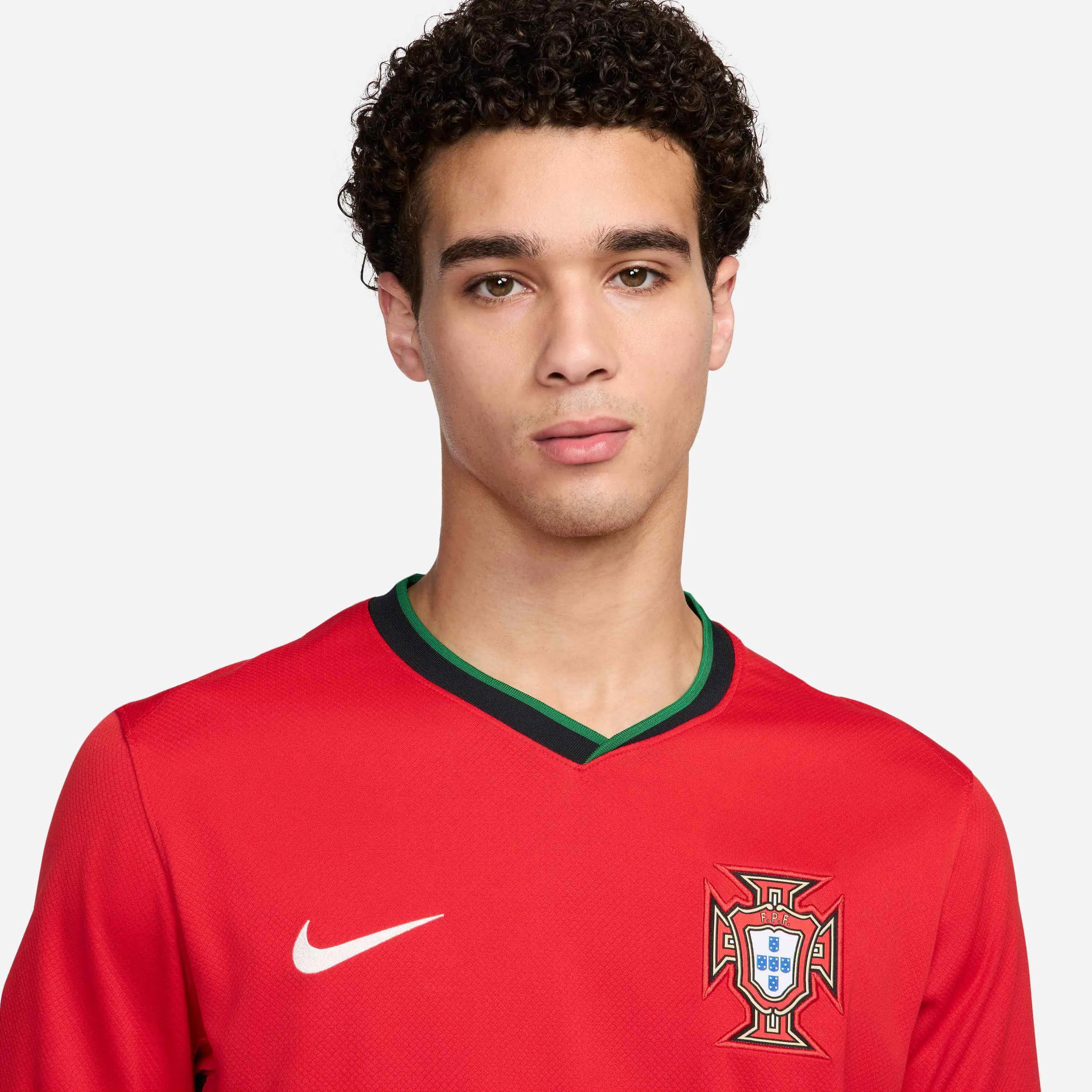 Nike 2024-25 Portugal Men's Stadium Home Soccer Jersey