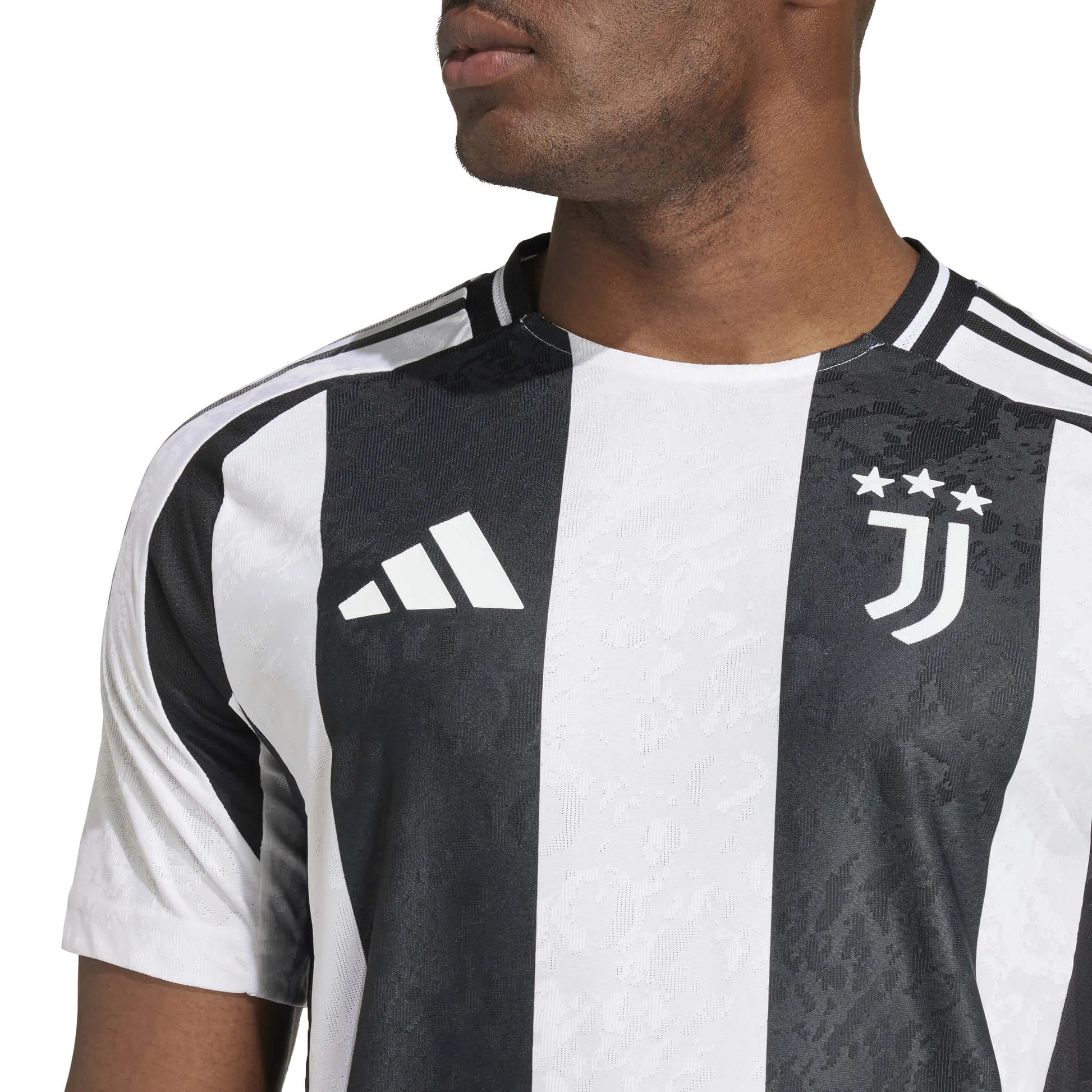 adidas 2024-25 Juventus Men's Authentic Home Jersey (Detail 1)