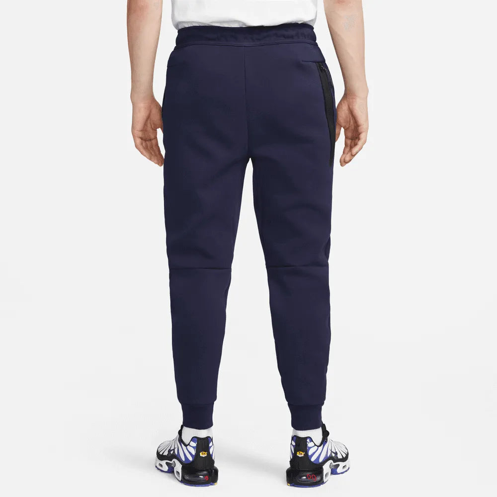 Nike 2023-24 PSG Men's Tech Fleece Pants (Model - Back)