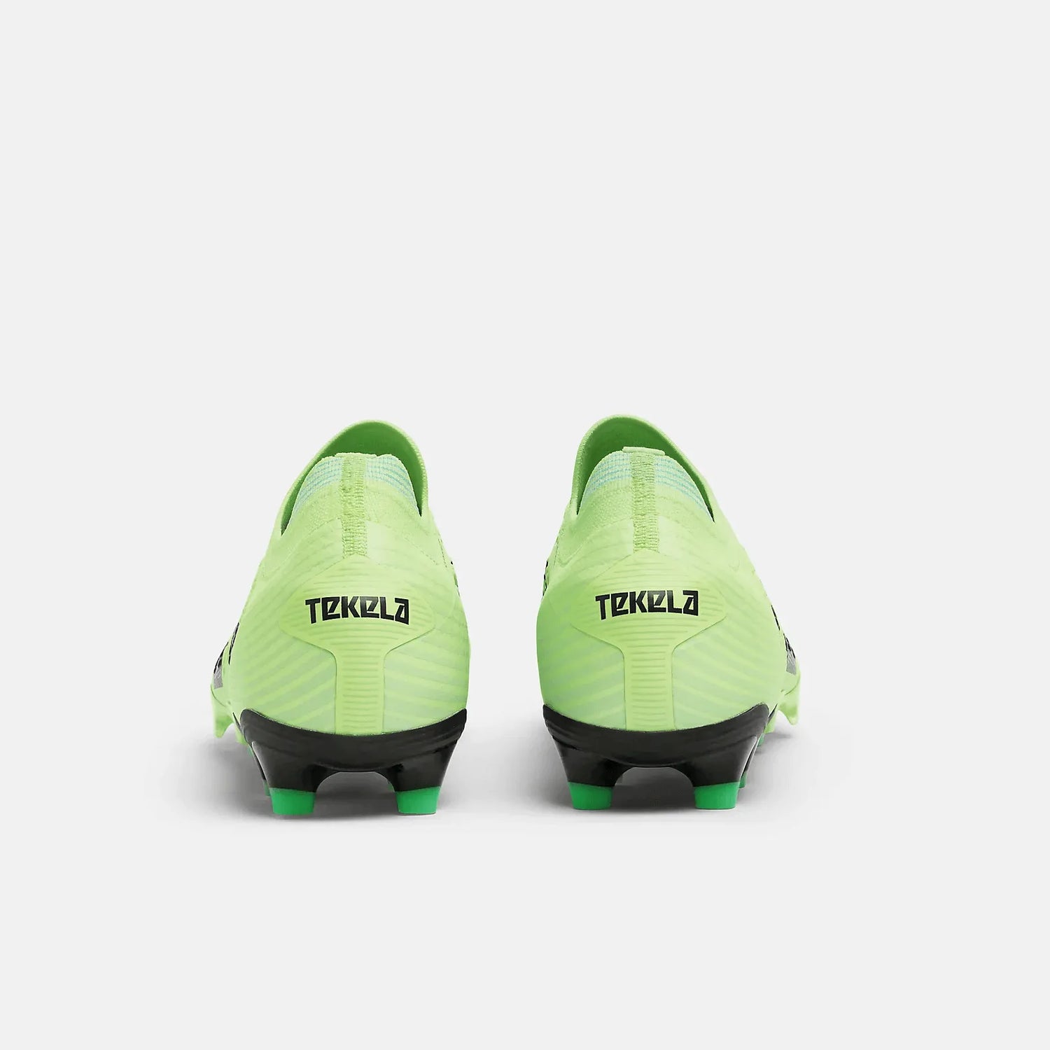 Tekela v4+ Pro HG（2Eモデル）／サッカーショップKAMO
