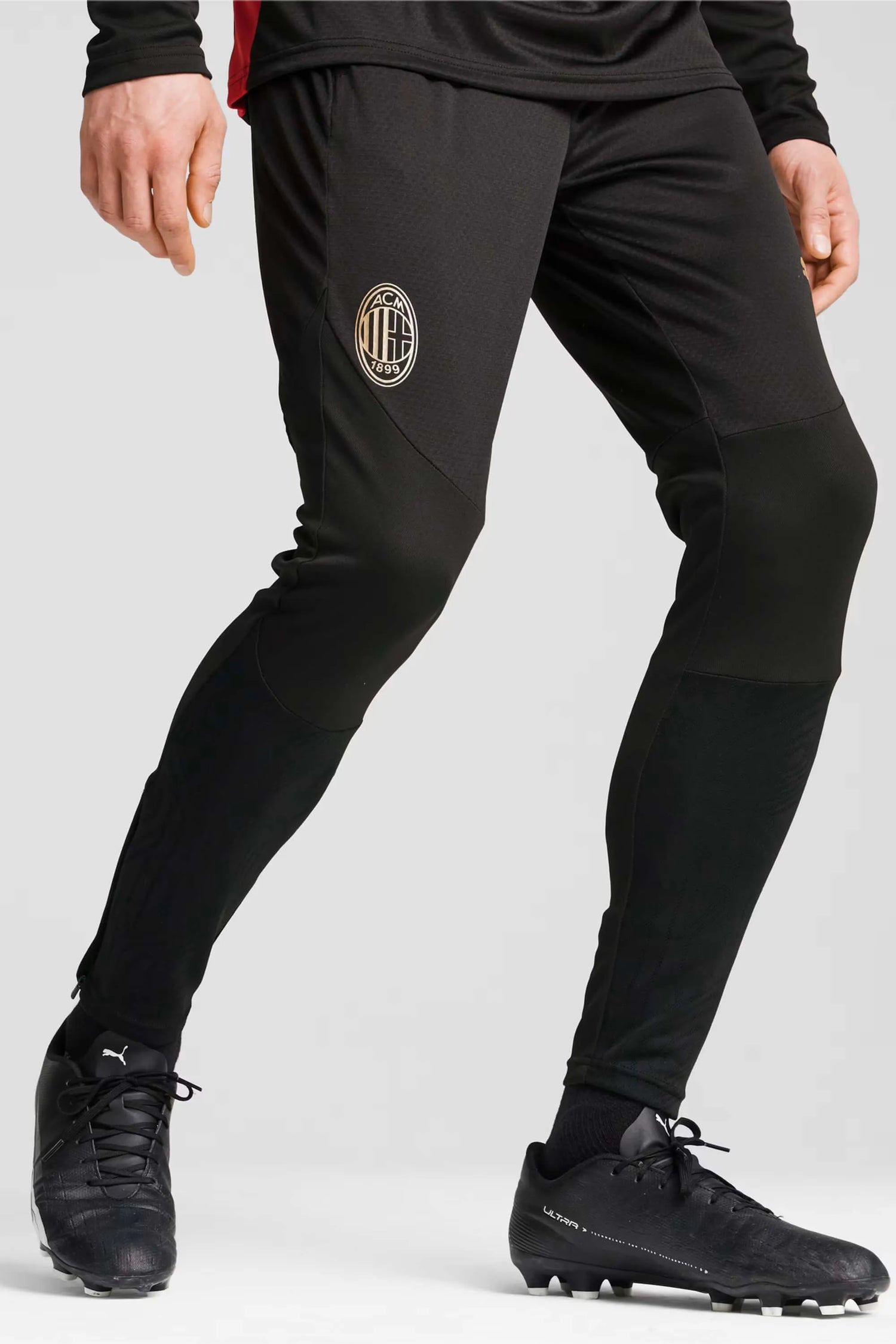 Puma 2024-25 AC Milan Men's Training Pants (Model - Front)