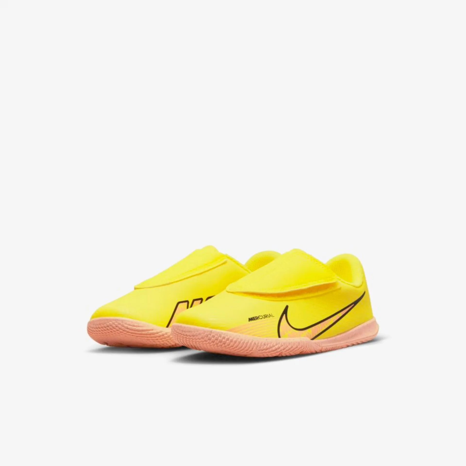 Nike Kids vapor 15 Club Indoor PS (V) - Yellow Strike-Sunset Glow (Pair - Lateral)
