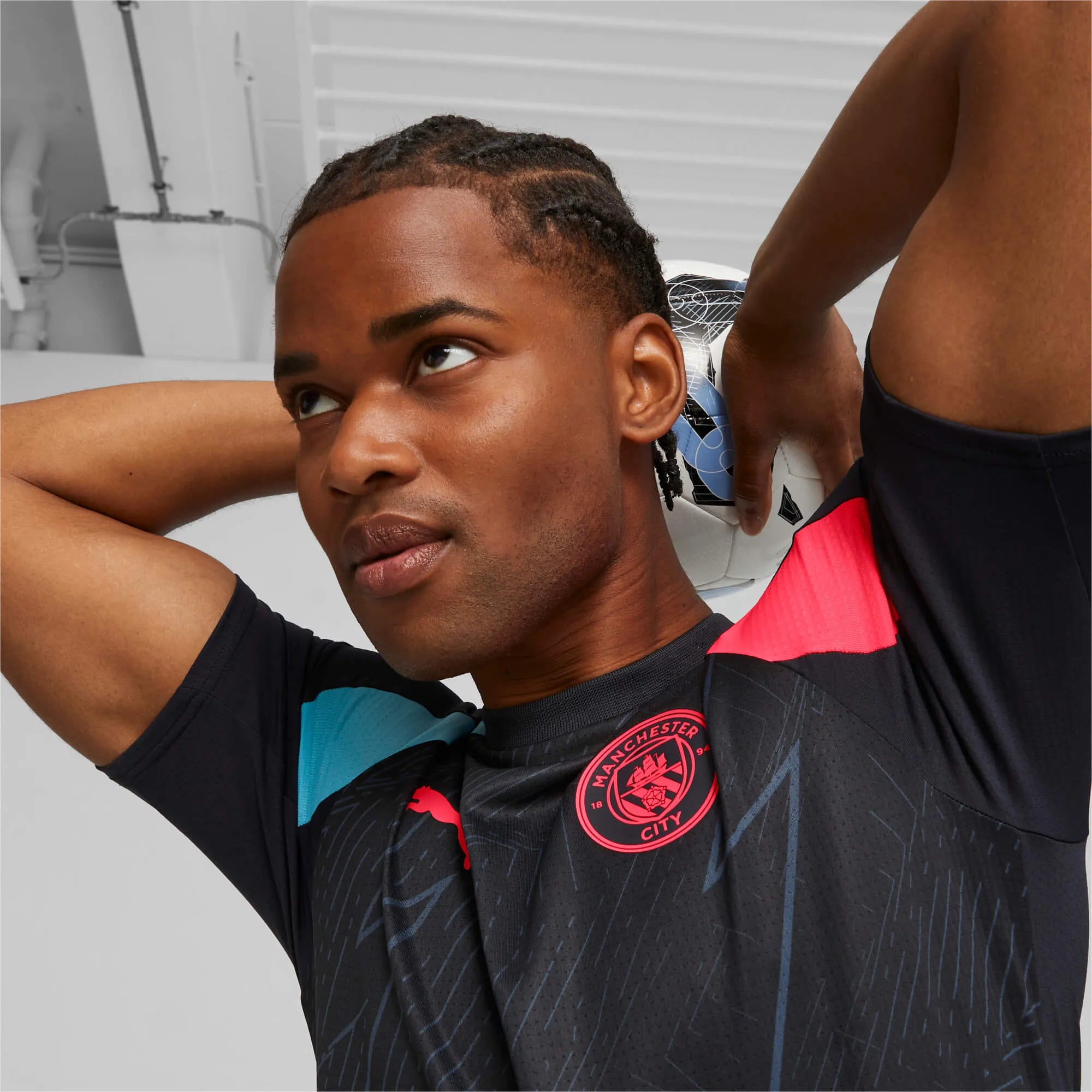 Puma 2023-24 Manchester City Men's SS Pre-Match Jersey (Detail 1)