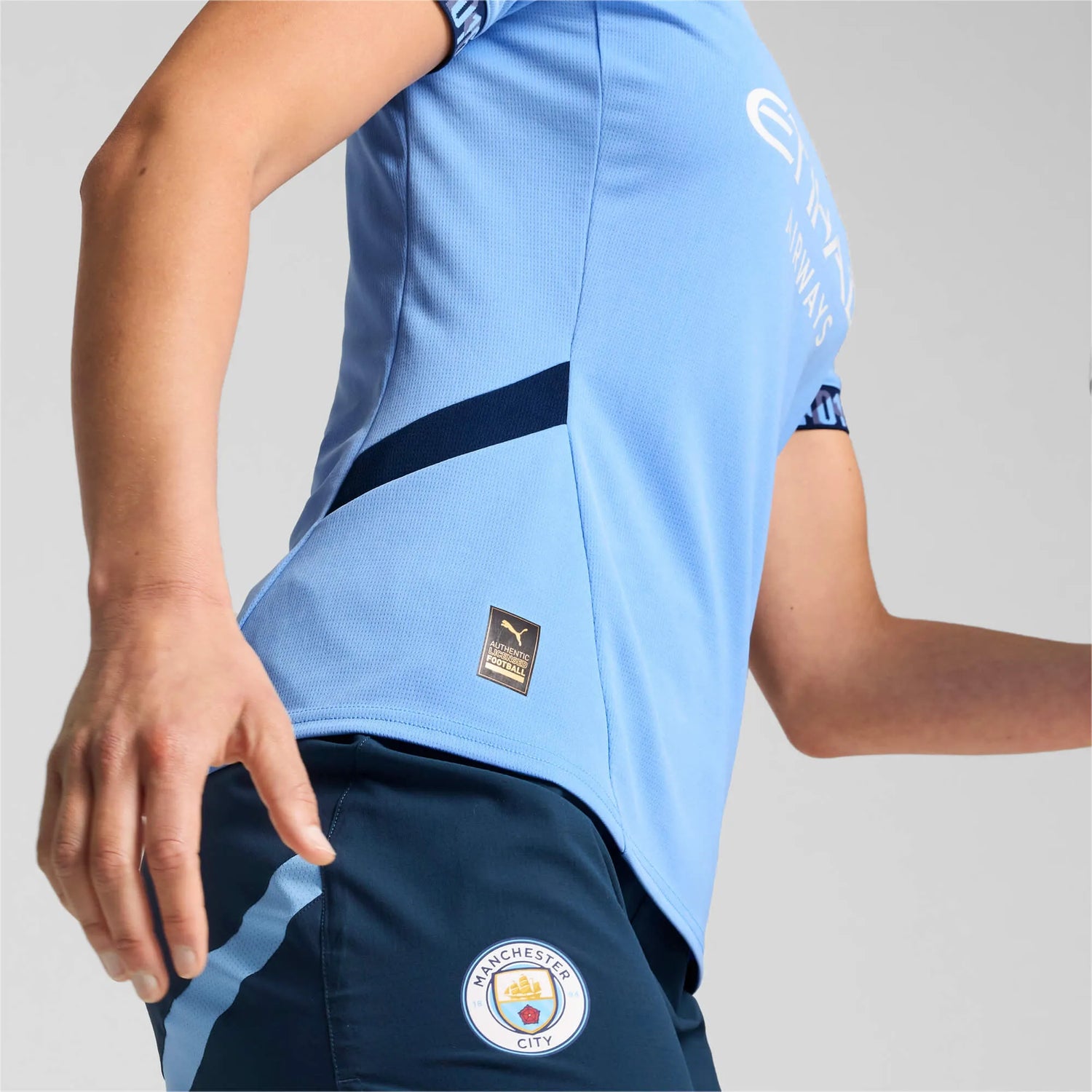 Puma 2024-25 Manchester City Women's Stadium Home Jersey (Detail 2)