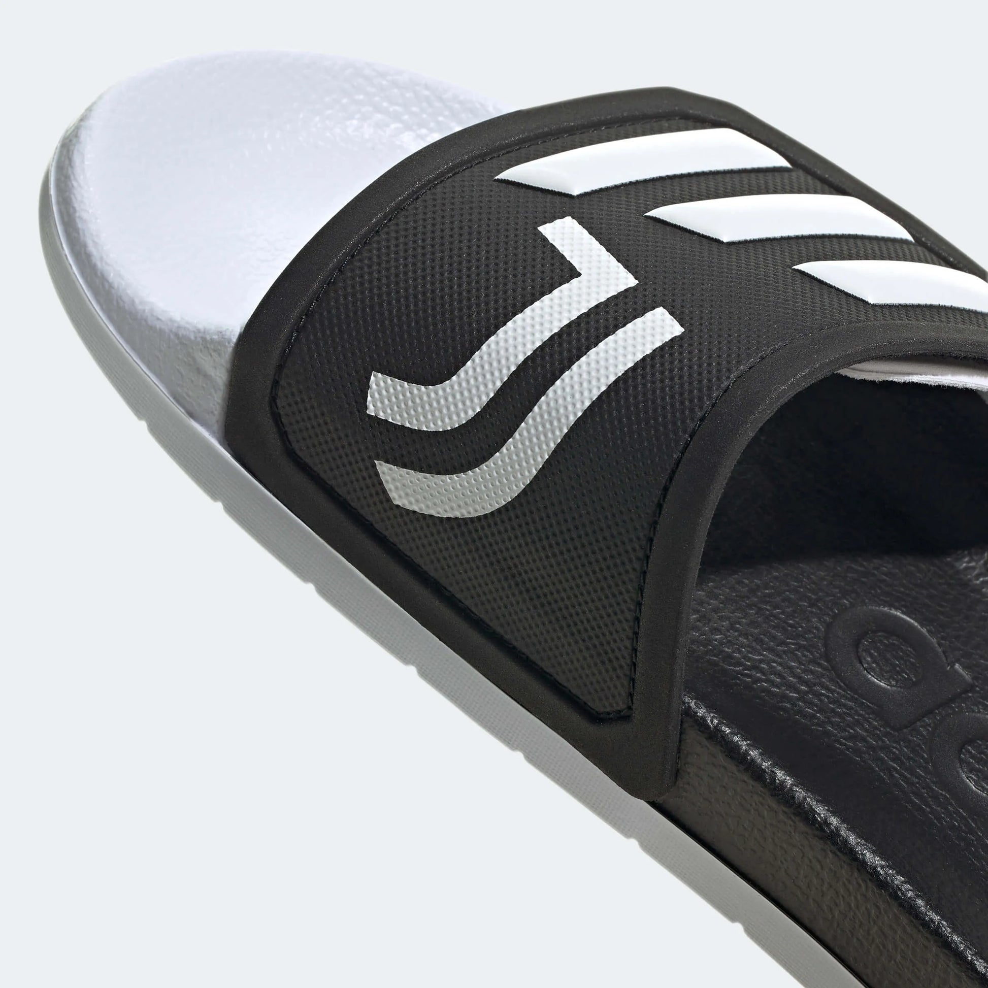adidas Juventus Adilette TND - White-Black (Detail 1)