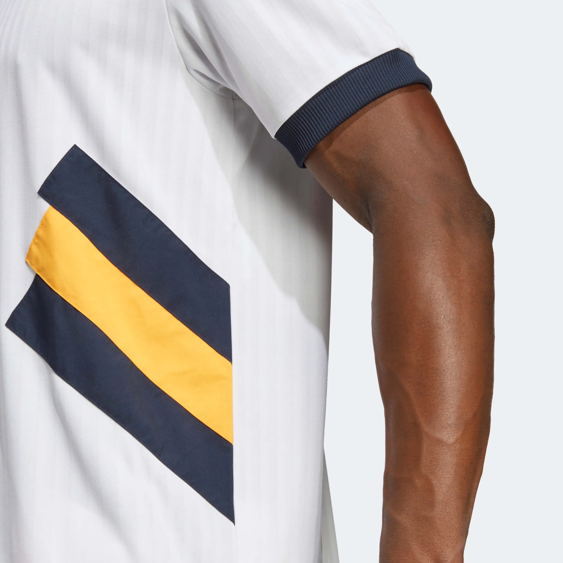 adidas 23 Real Madrid Icon Jersey - White (Detail 2)