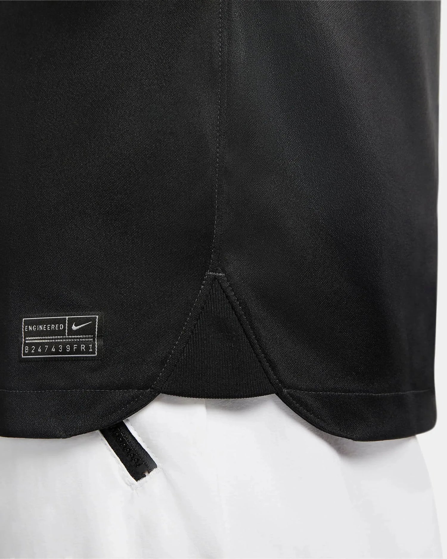 Nike 2022-23 Liverpool Goalkeeper Jersey - Black (Detail 3)