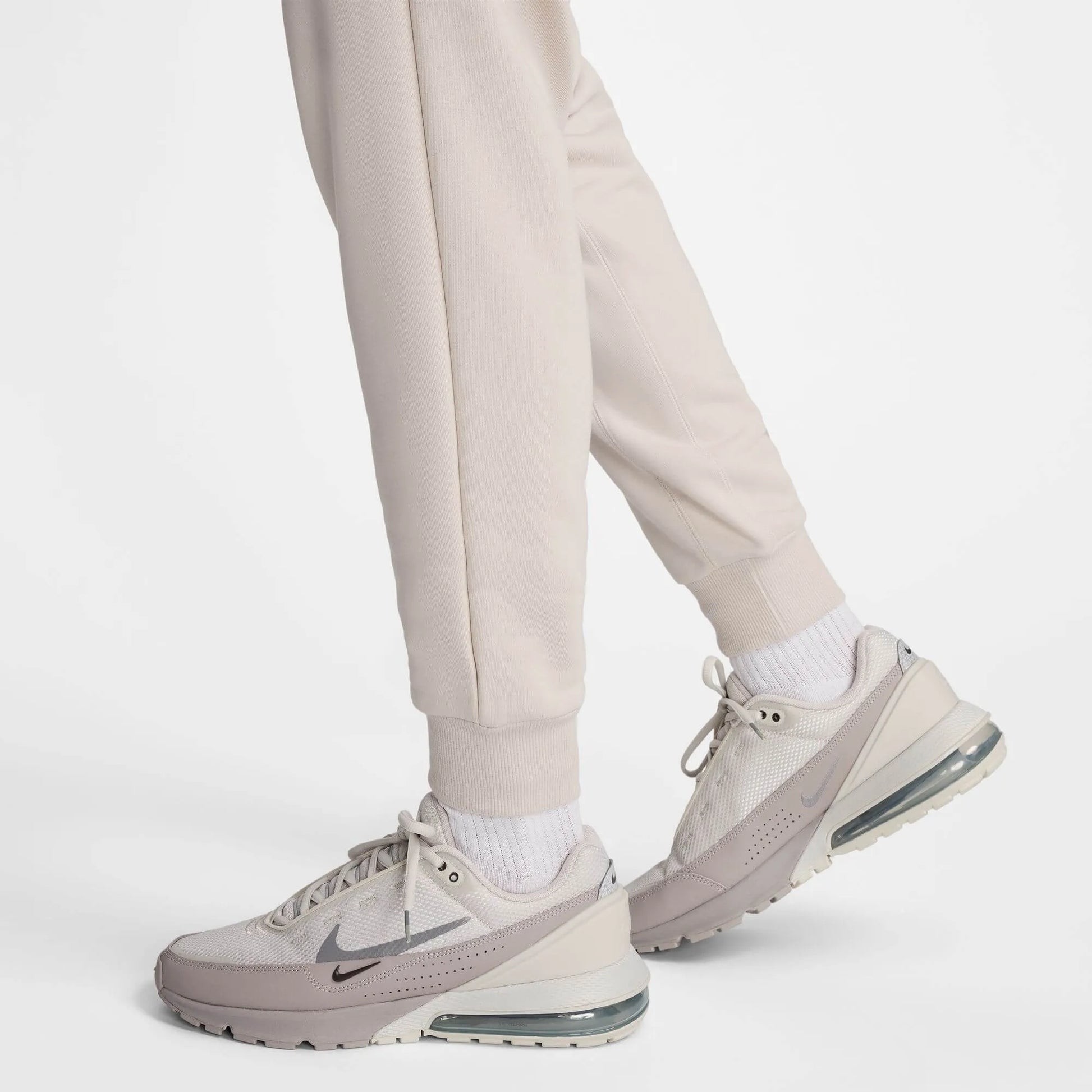 Nike 2024-25 Liverpool Men's Tapered Pants (Detail 6)
