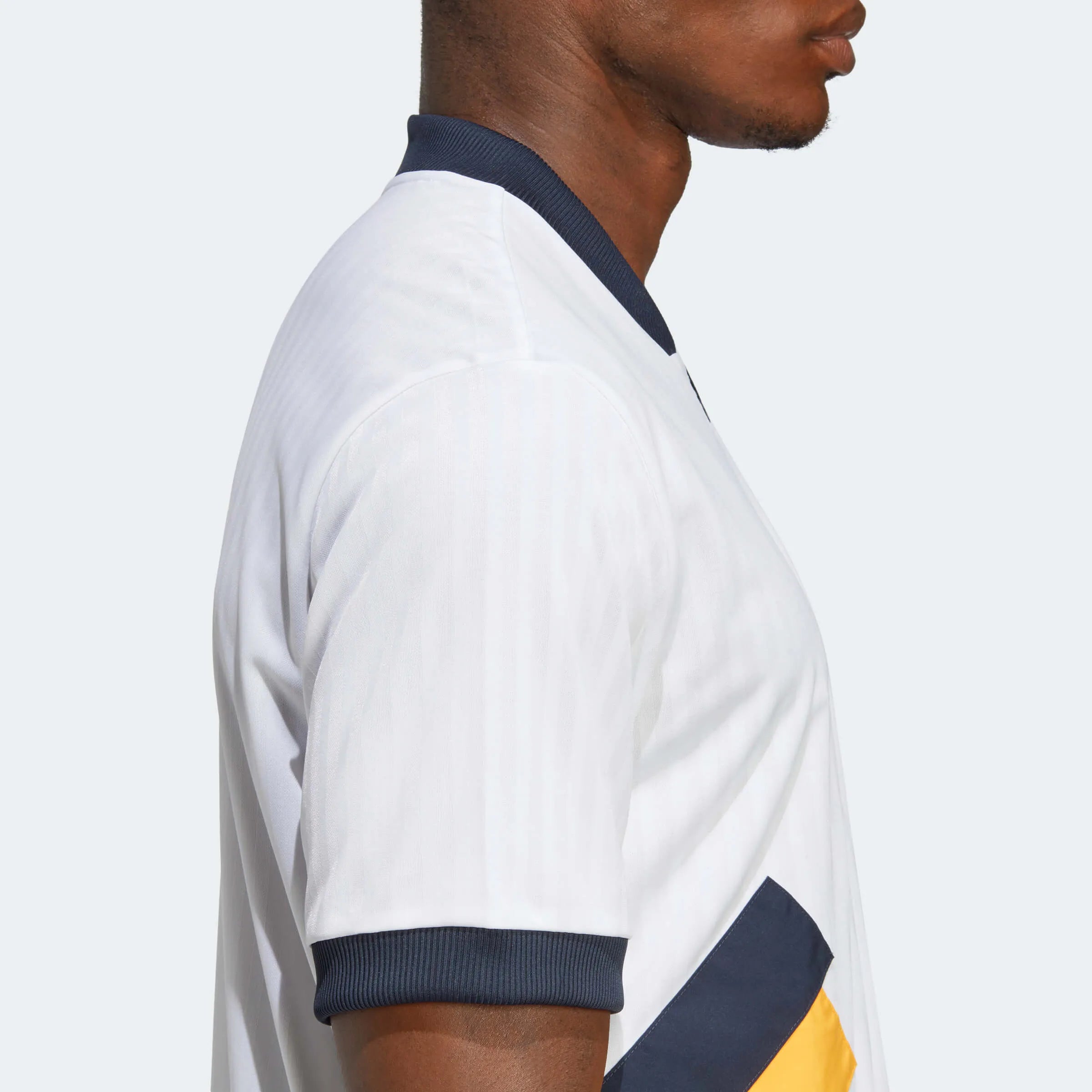 adidas 23 Real Madrid Icon Jersey - White (Detail 3)