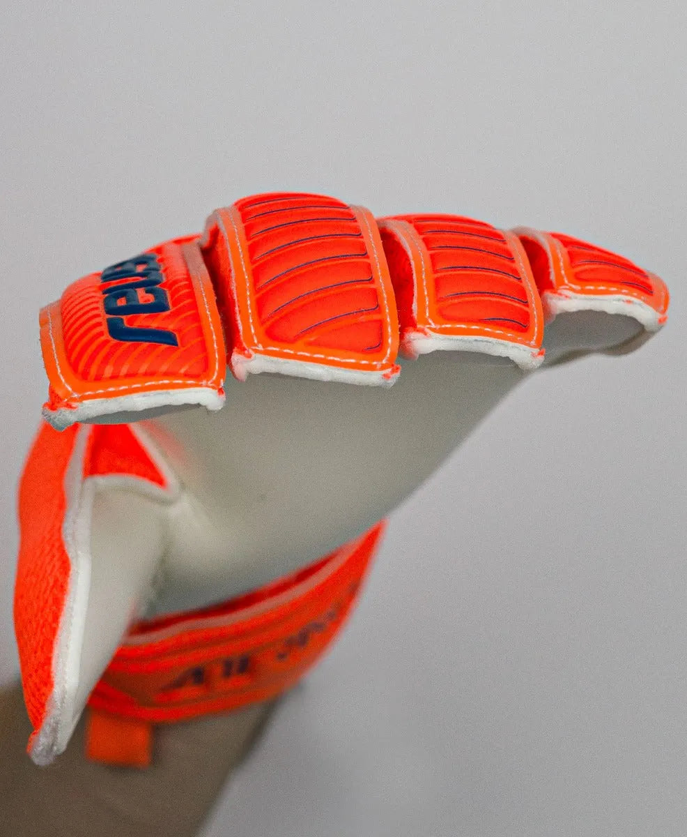 Reusch Attrakt Solid Goalkeeper Gloves - Orange-Blue (Detail 1)
