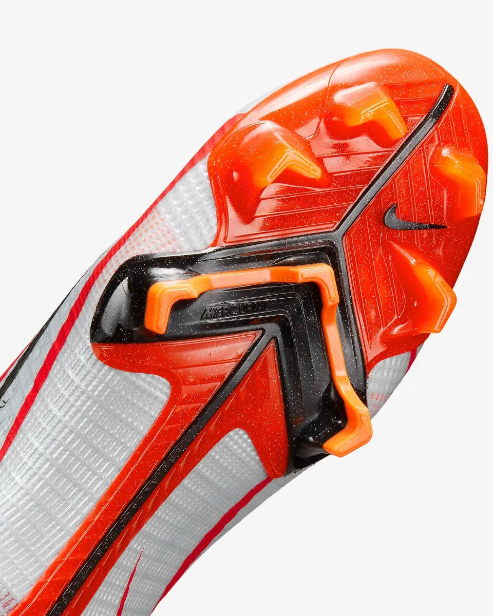 Nike Superfly 8 Elite CR7 FG - Red-Black-Ghost (Detail 1)