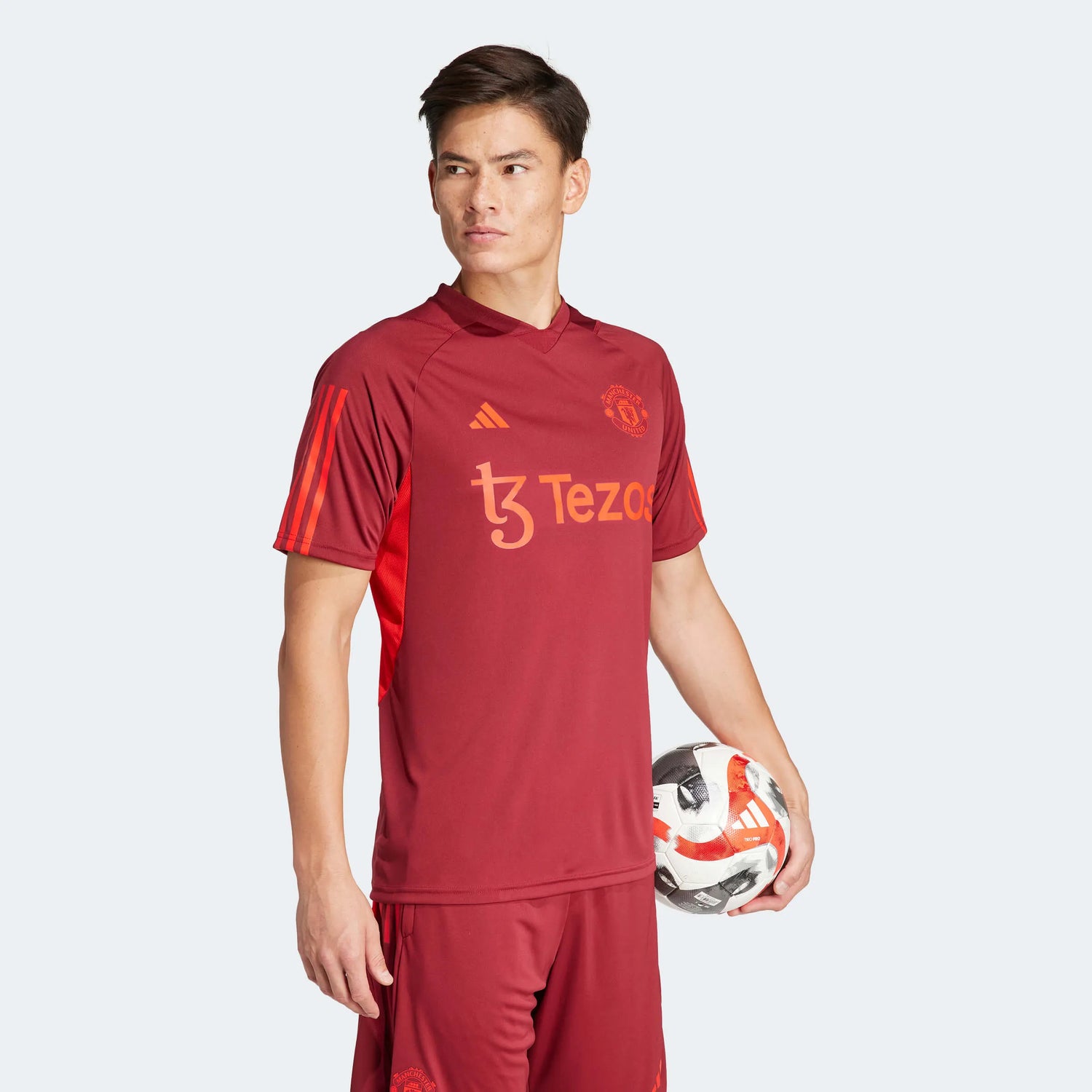 adidas 2023-24 Manchester United Men's EU Training Jersey (Model - Side)
