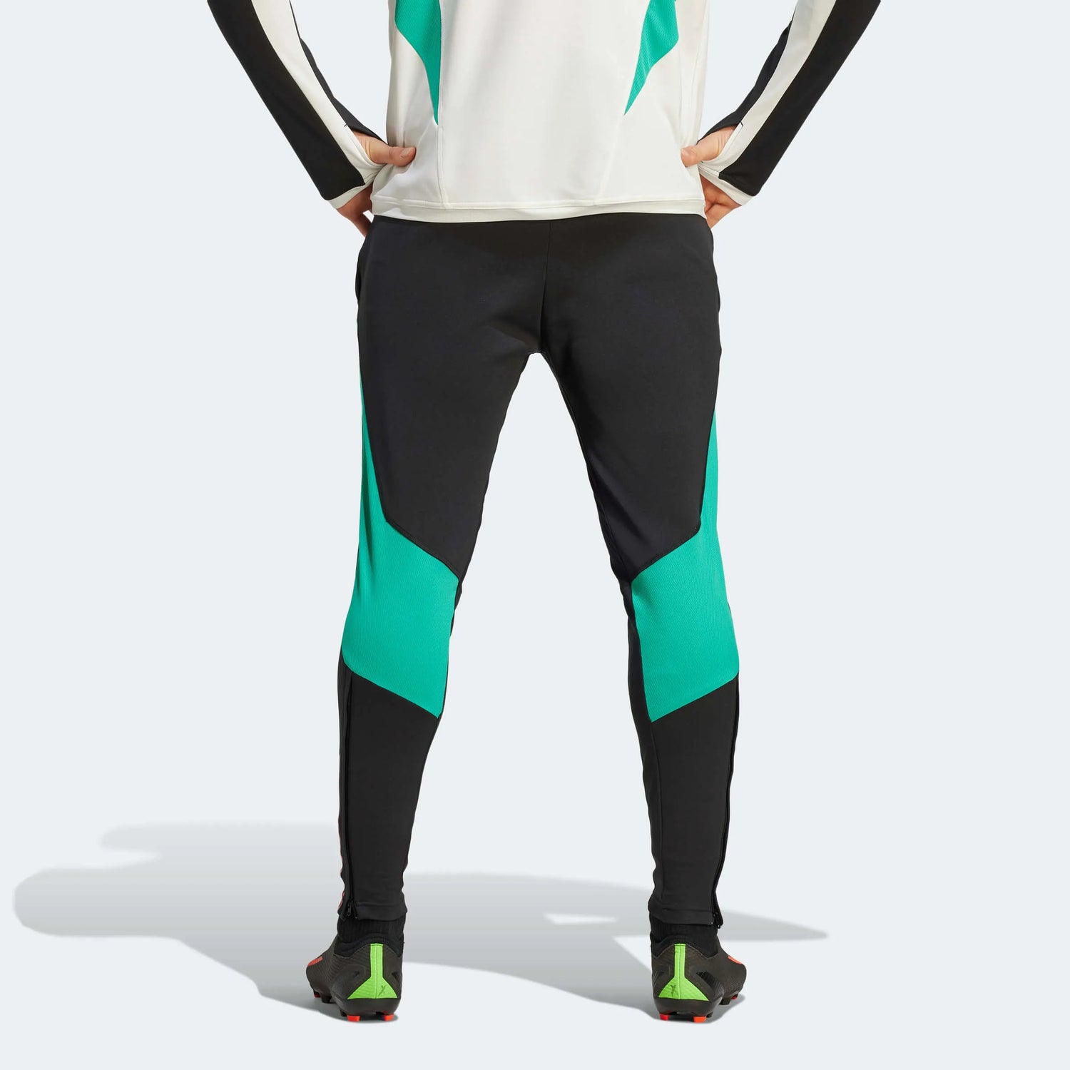 adidas 2023-24 Manchester United Men's Training Pants (Model - Back)