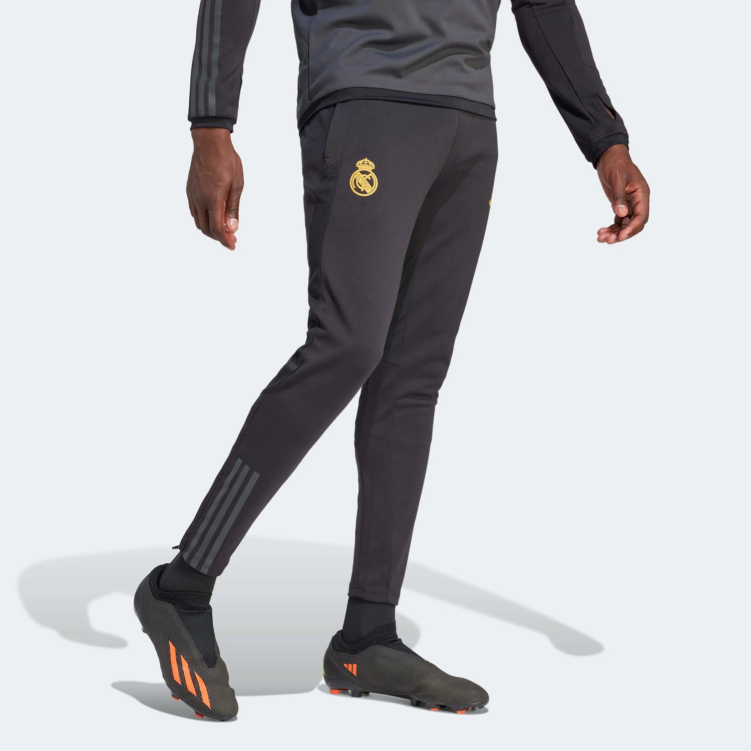 adidas 2023-24 Real Madrid Men's EU Training Pants (Model - Front)