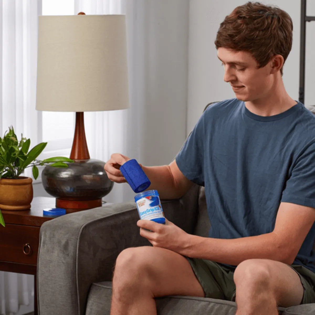 Mueller EasyGrip Ice Cooling Compression Wrap (Model 2)